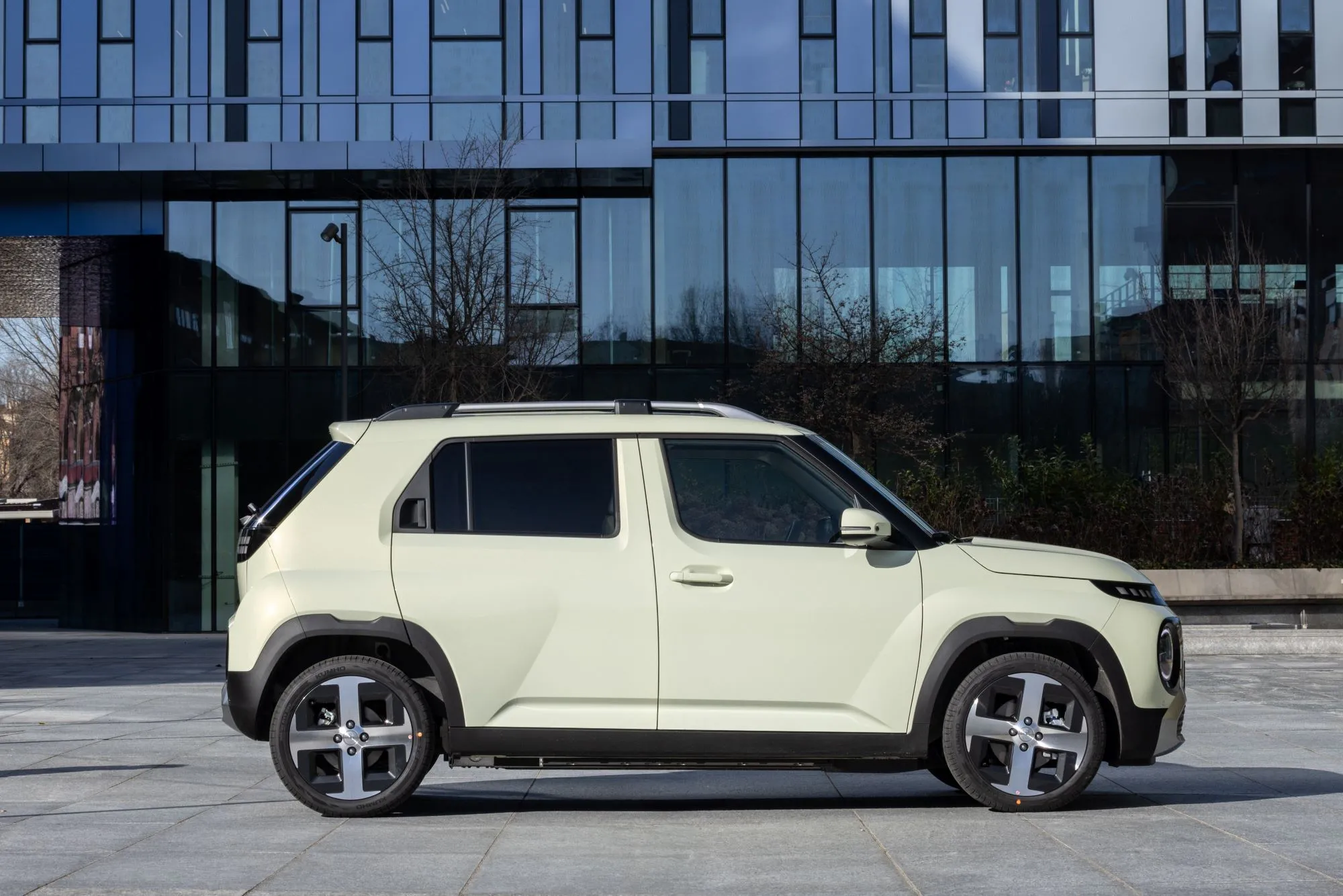 Hyundai INSTER: un concentrato di tecnologia per la sicurezza nella mobilità urbana