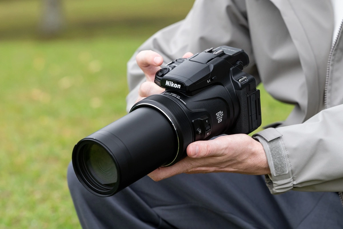 NIKON lancia la nuova COOLPIX P1100