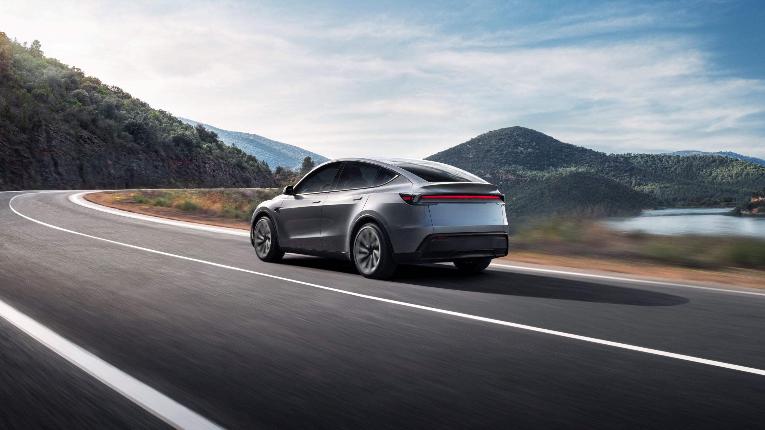 Tesla porta in Italia il tour estivo Power Your Summer e i test drive innovativi