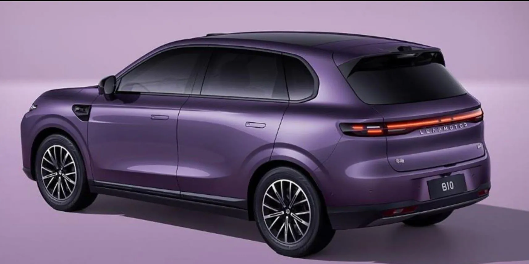 Il SUV B10 di Leapmotor riceve oltre 31.000 ordini in 48 ore in Cina