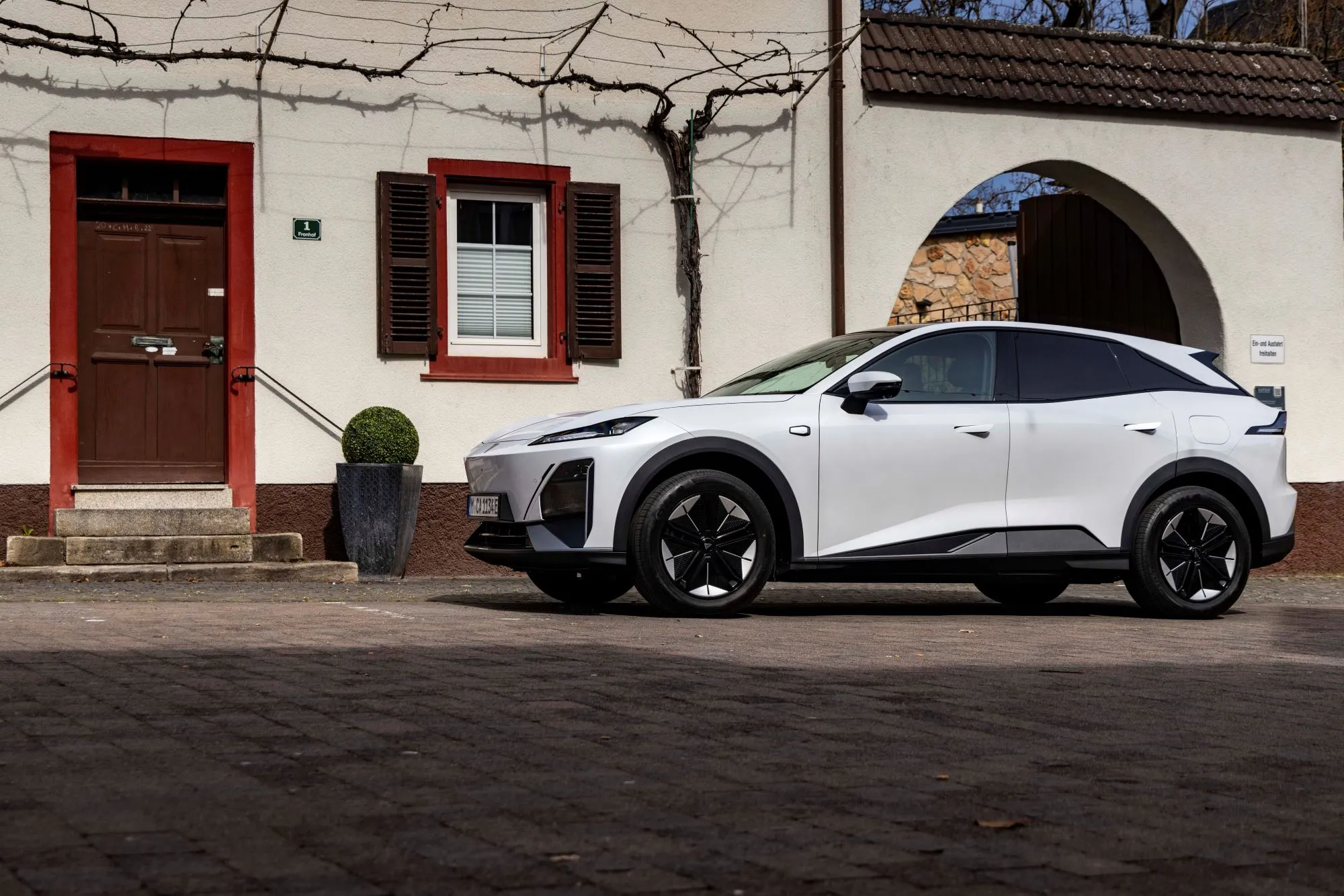 ChangAn sbarca in Europa con il SUV elettrico CHANGAN DEEPAL S07