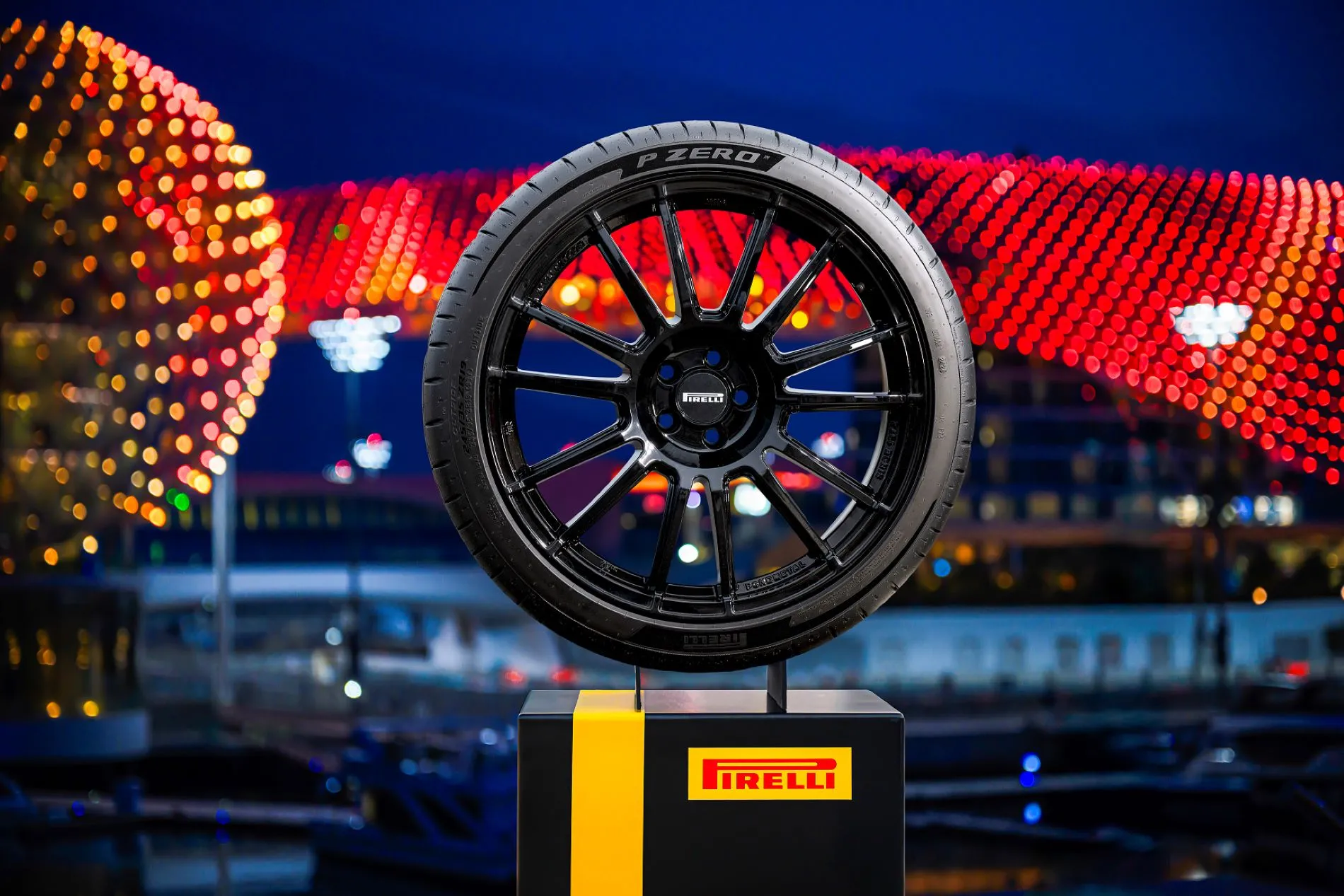 Pirelli, 2025 da record: pioggia di premi per gli pneumatici e per la tecnologia Cyber Tyre
