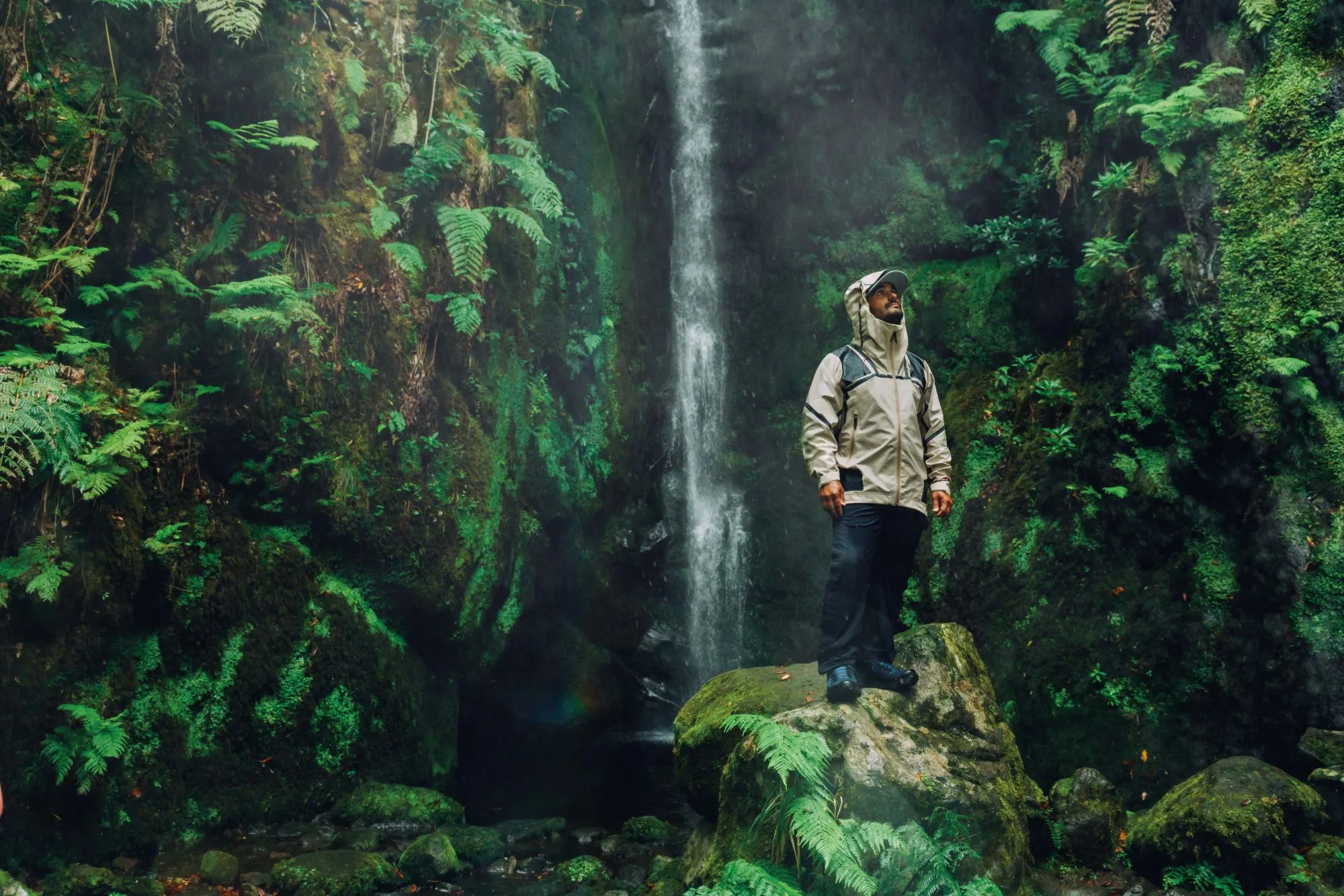 Columbia rivoluziona l'escursionismo con la nuova collezione HIKE DRY