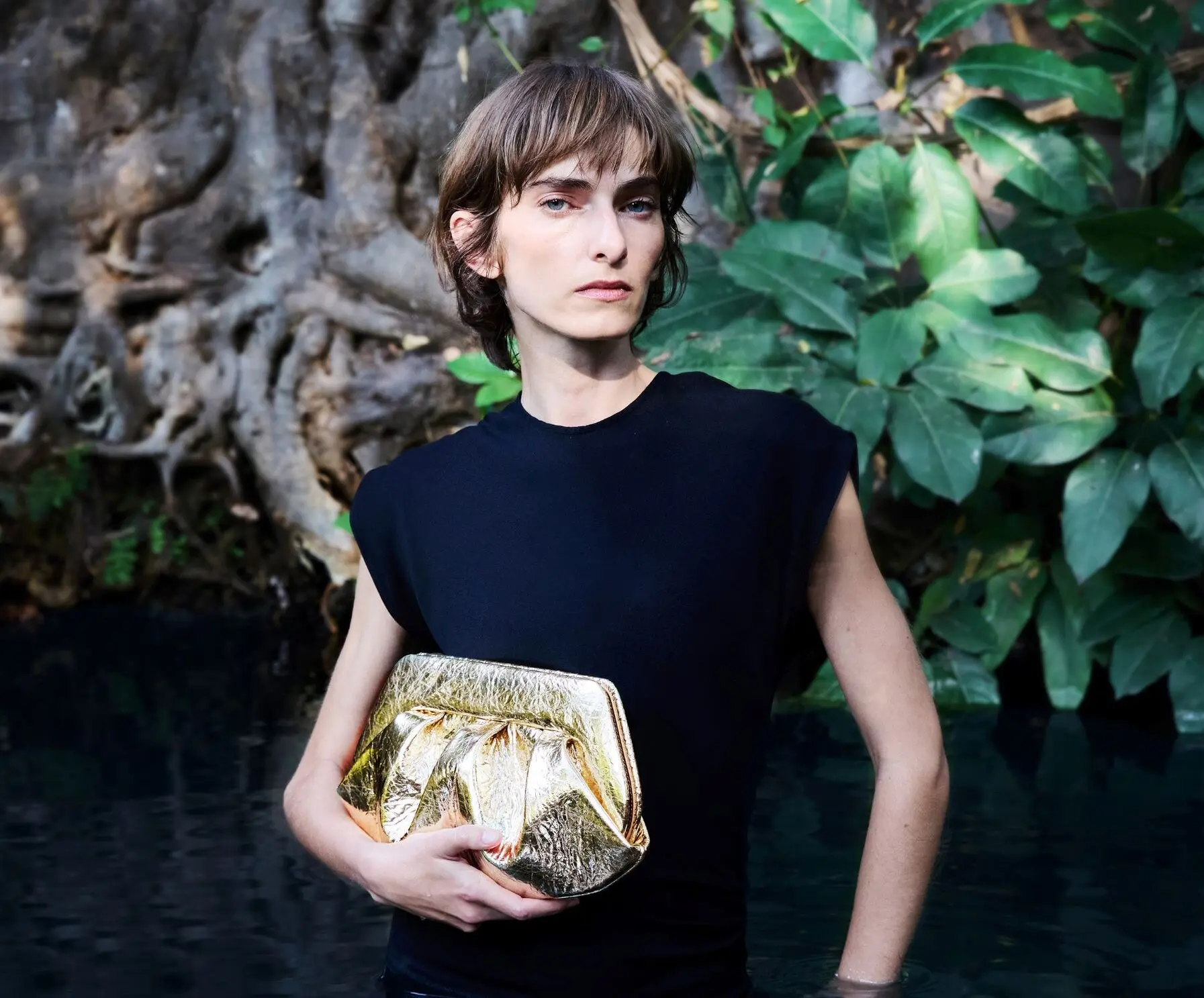 Da THEMOIRè una selezione speciale di borse realizzate con l'iconico Pineapple Fabric