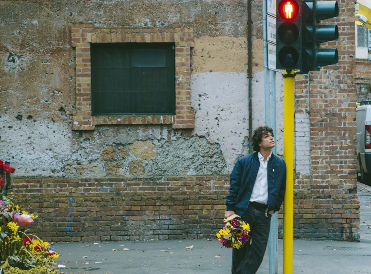 Leo Gassmann emoziona con il videoclip del nuovo singolo "E poi sei arrivata tu"