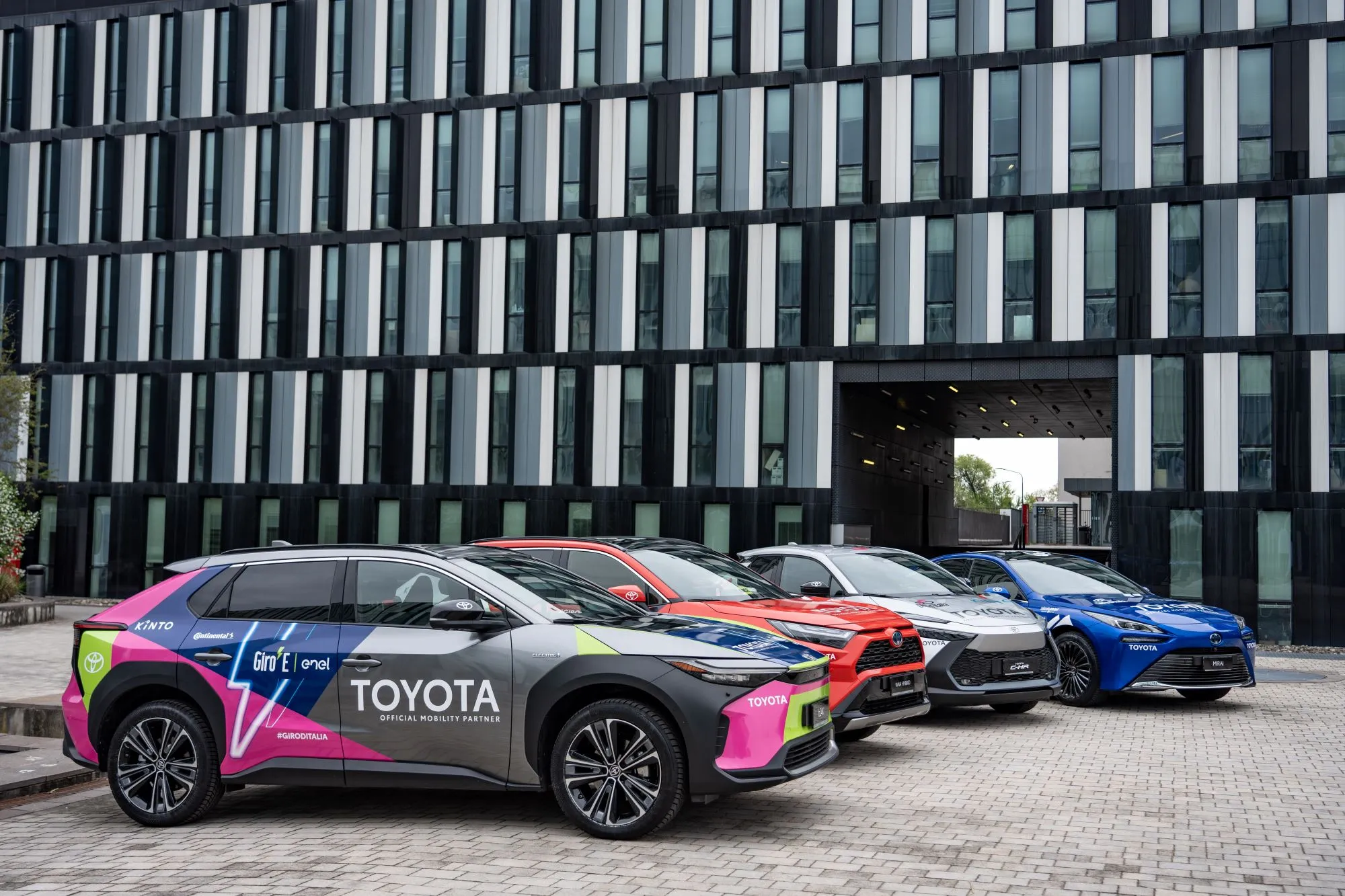 Toyota e il Giro d’Italia: settimo anno insieme all’insegna della mobilità elettrificata e sostenibile