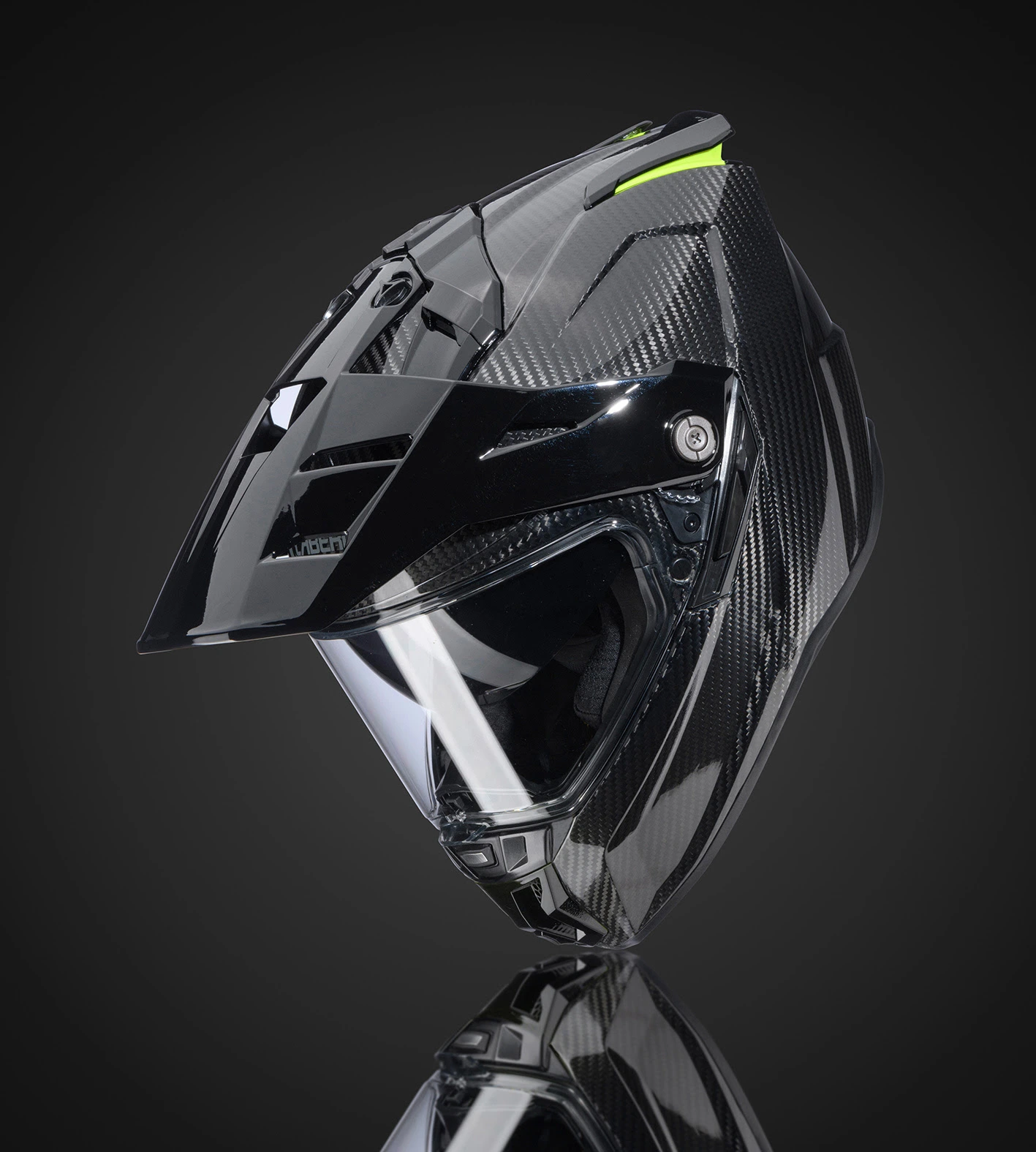 Caberg lancia TANAMI: il nuovo casco da moto per il 2025 che rivoluziona l’esperienza di viaggio