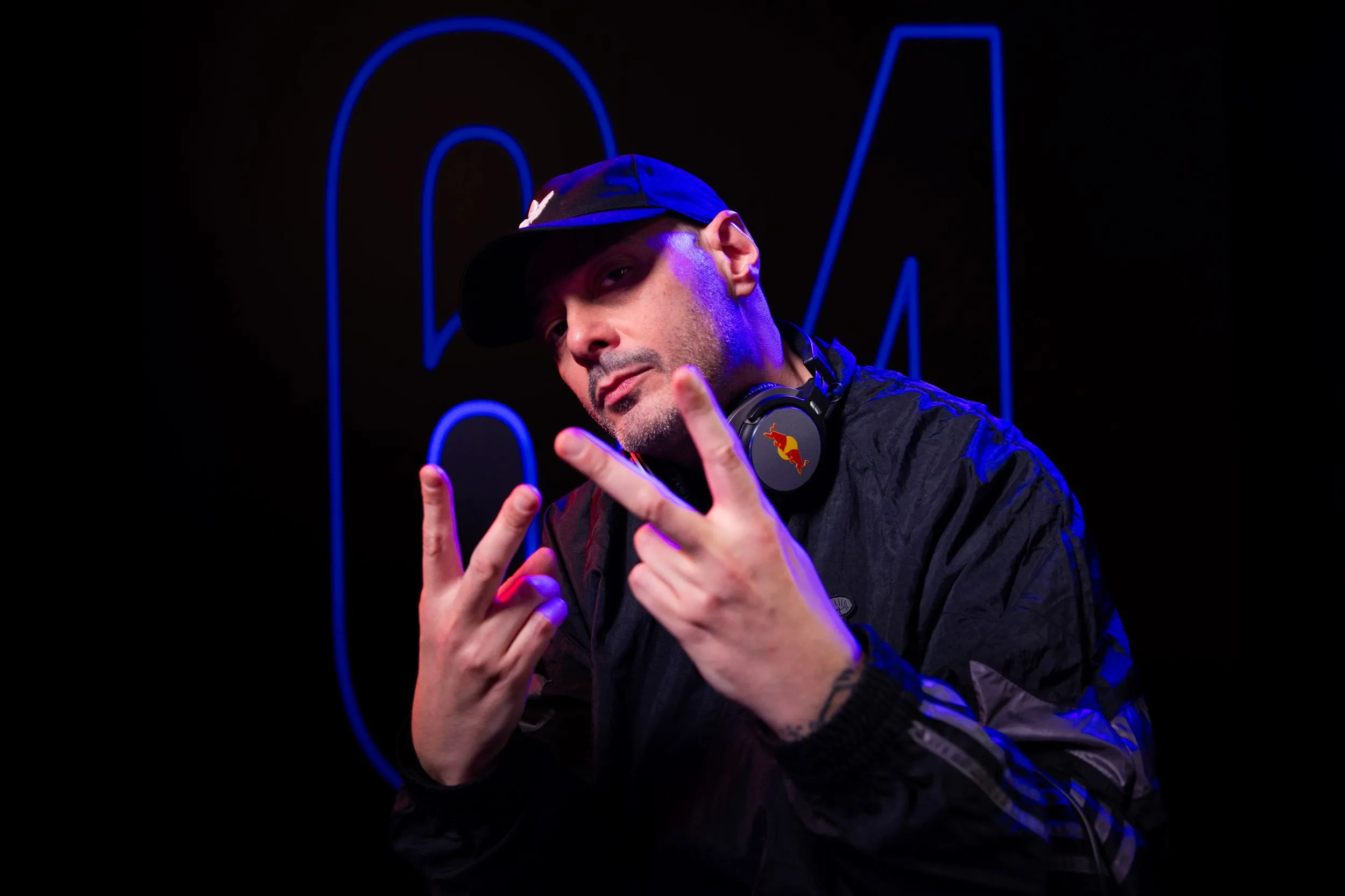 FABRI FIBRA: da oggi in radio e in digitale il nuovo singolo "CHE GUSTO C'E'"