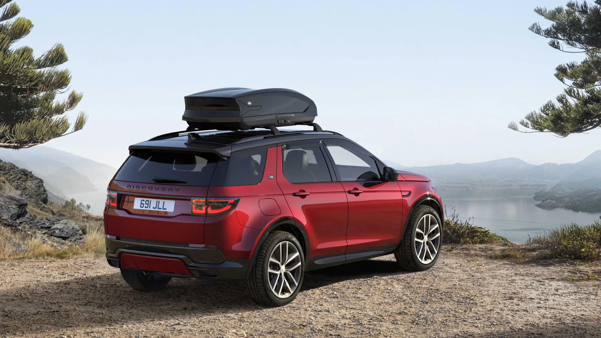 Discovery Sport: lusso, dinamicità e versatilità nelle nuove edizioni Metropolitan e Landmark