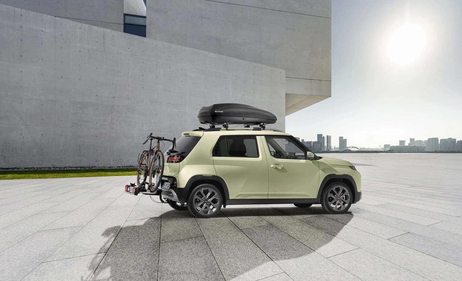 Hyundai INSTER: il City-SUV diventa ancora più versatile con accessori su misura