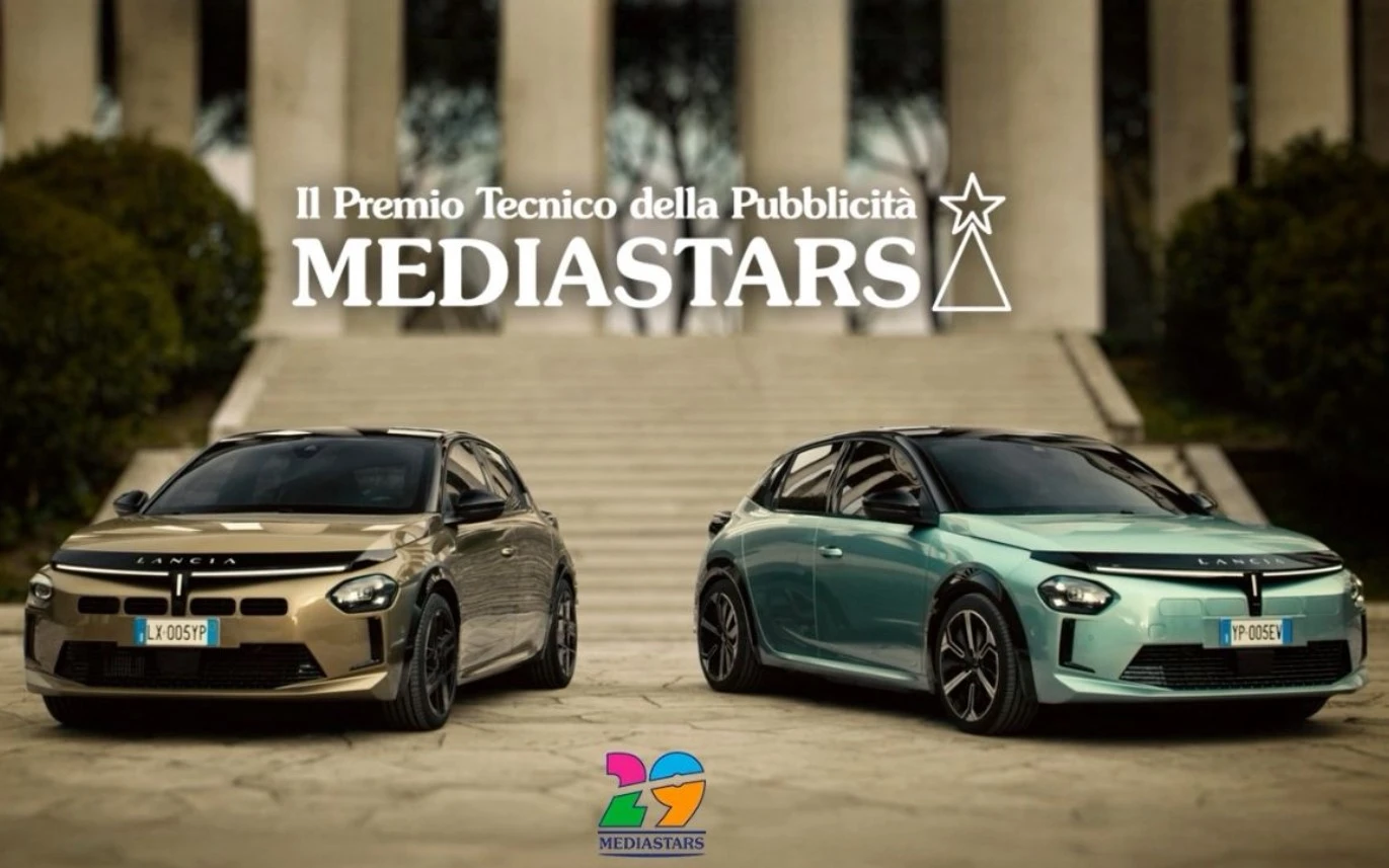 Nuova Lancia Ypsilon: capolavoro in movimento trionfa al Mediastars