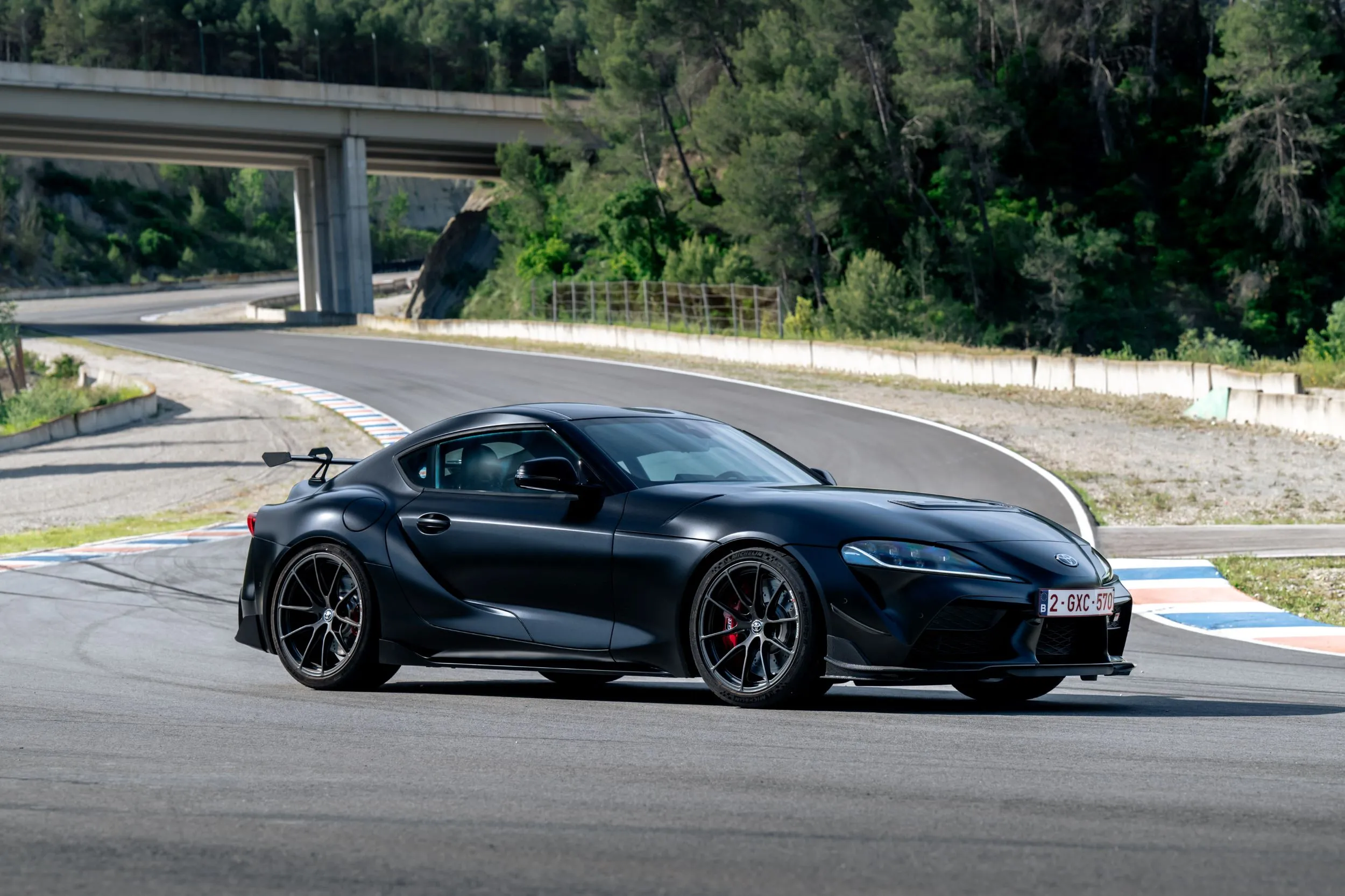 Toyota GR Supra 2025: ecco le nuove A90 Final Edition e Lightweight EVO