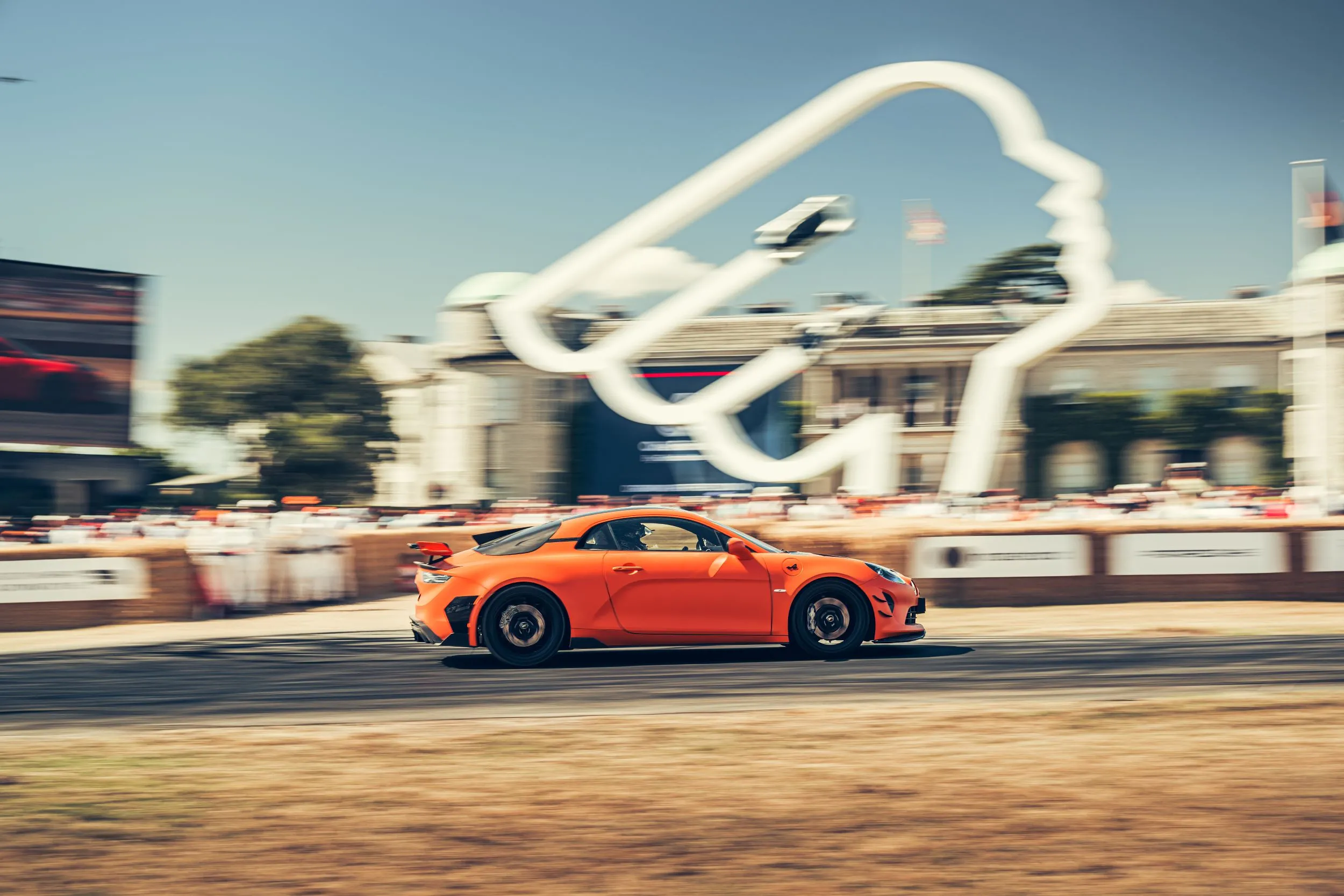 Alpine brilla al Goodwood Festival of Speed con l'A110 R Ultime