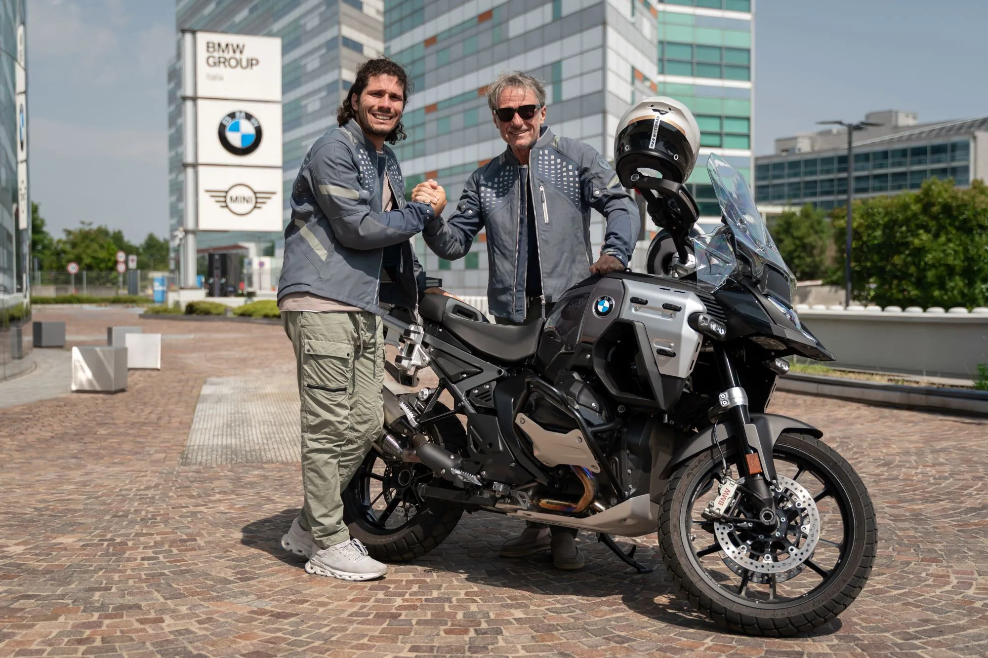 BMW Motorrad Italia e “I Bambini delle Fate”: un viaggio in Indonesia all’insegna dell’inclusione sociale