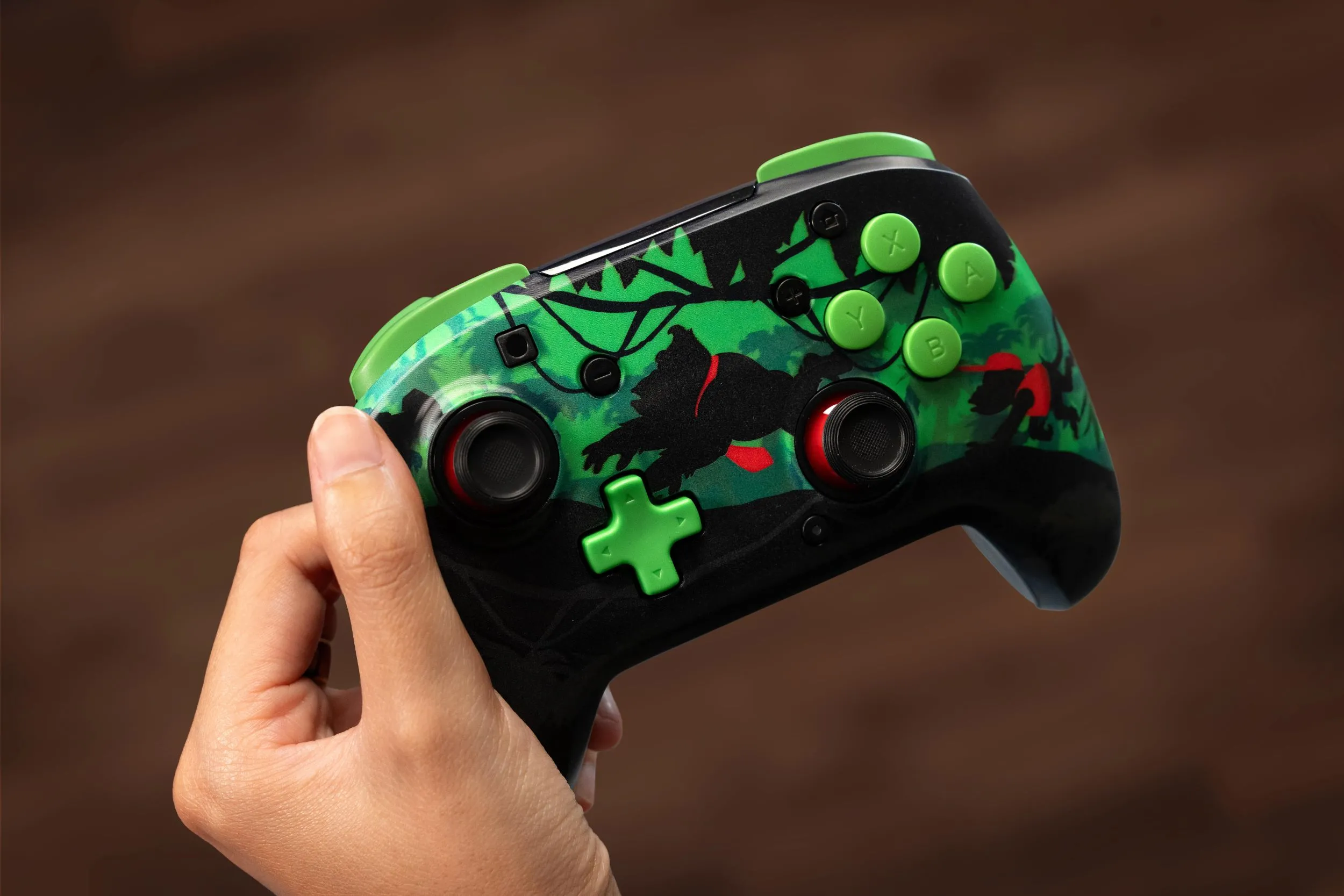 Turtle Beach Lancia il Controller Wireless Rematch a Tema Donkey Kong per Nintendo