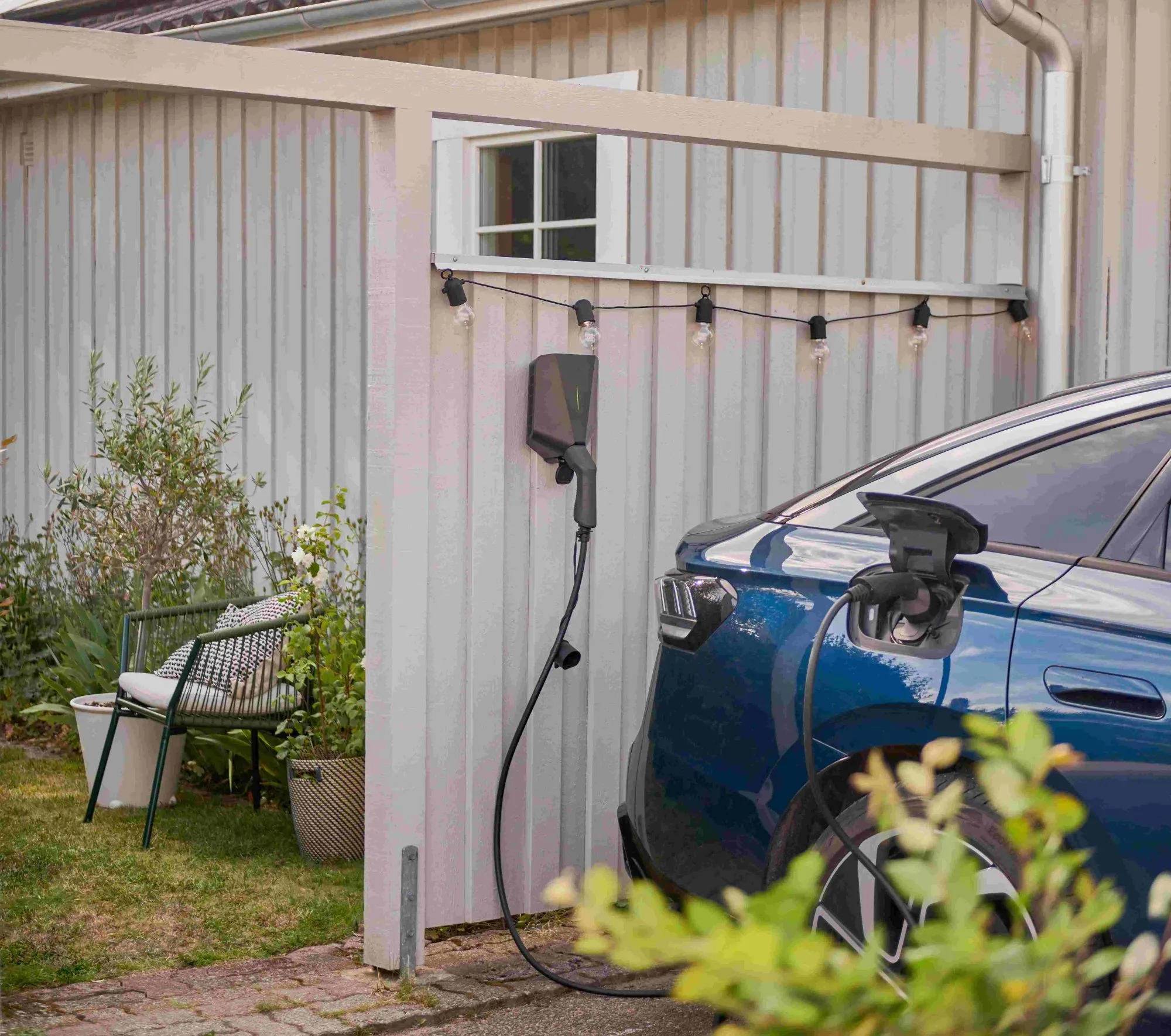 IKEA e Svea Solar insieme: arrivano in Italia pompe di calore e colonnine per la ricarica elettrica