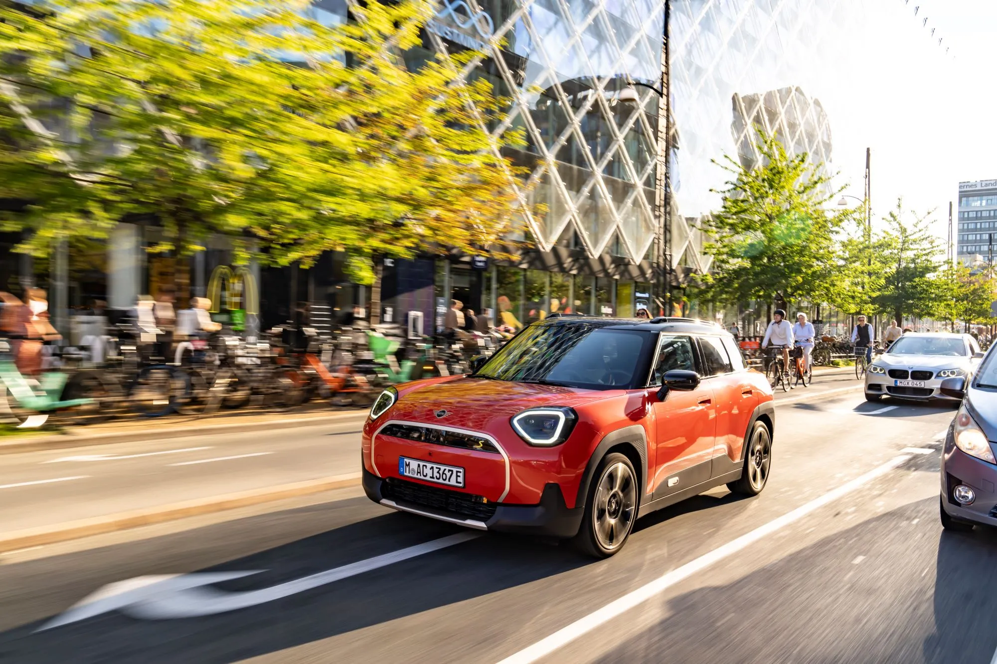 MINI protagonista all’IAA Mobility 2025 con anteprime mondiali e un palcoscenico urbano a Monaco