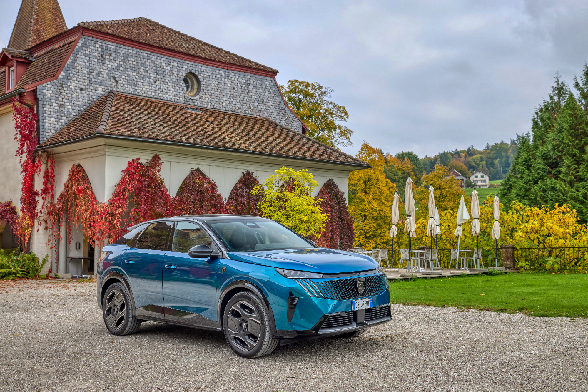 Peugeot 3008 Dual Motor, sostenibilità e Arte Cinetica a Friburgo