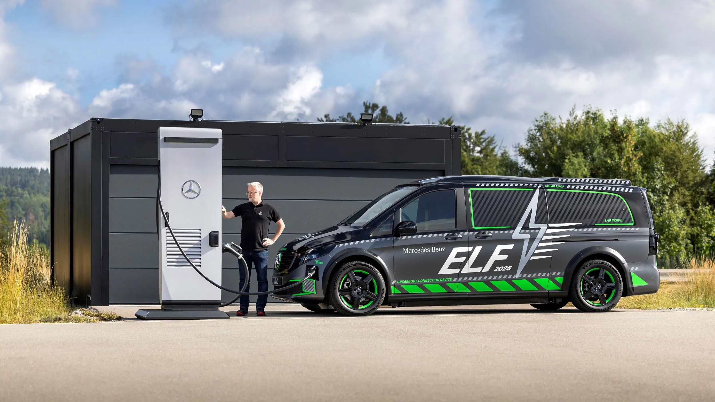 Mercedes-Benz ELF: un nuovo approccio alla ricarica dei veicoli elettrici