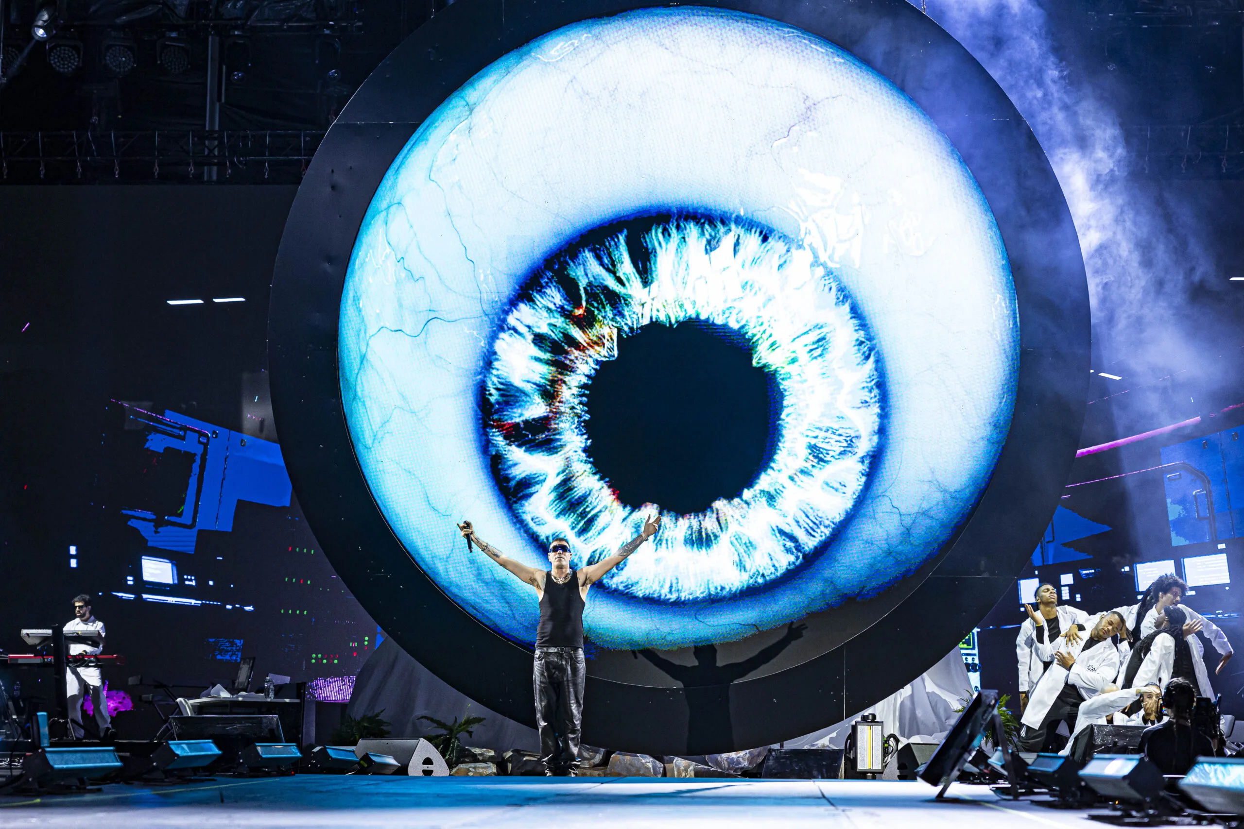 Marracash riparte dal PalaSele di Eboli: al via “Marra Palazzi25”