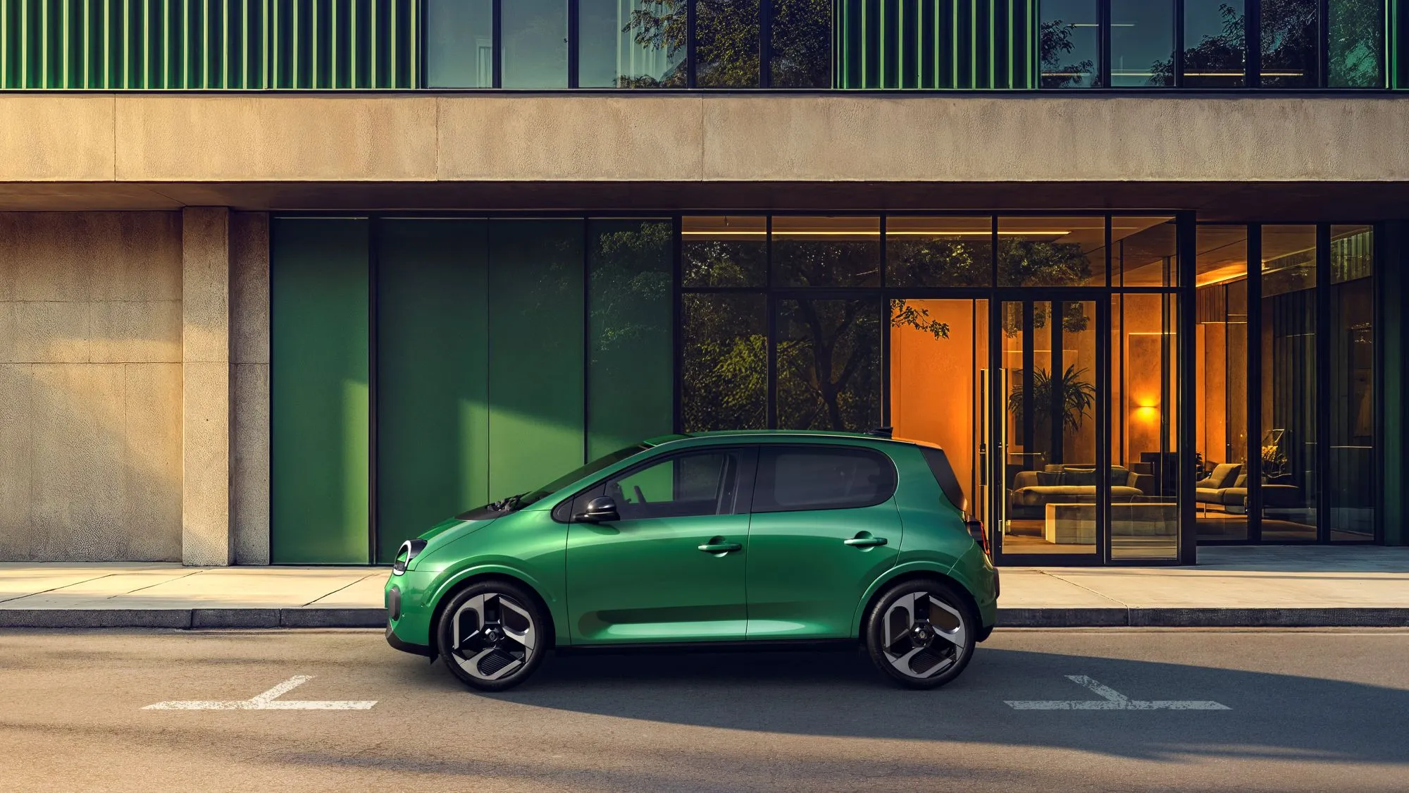Renault Twingo E-Tech Electric arriva in Italia: l’elettrica urbana più accessibile debutta nelle concessionarie