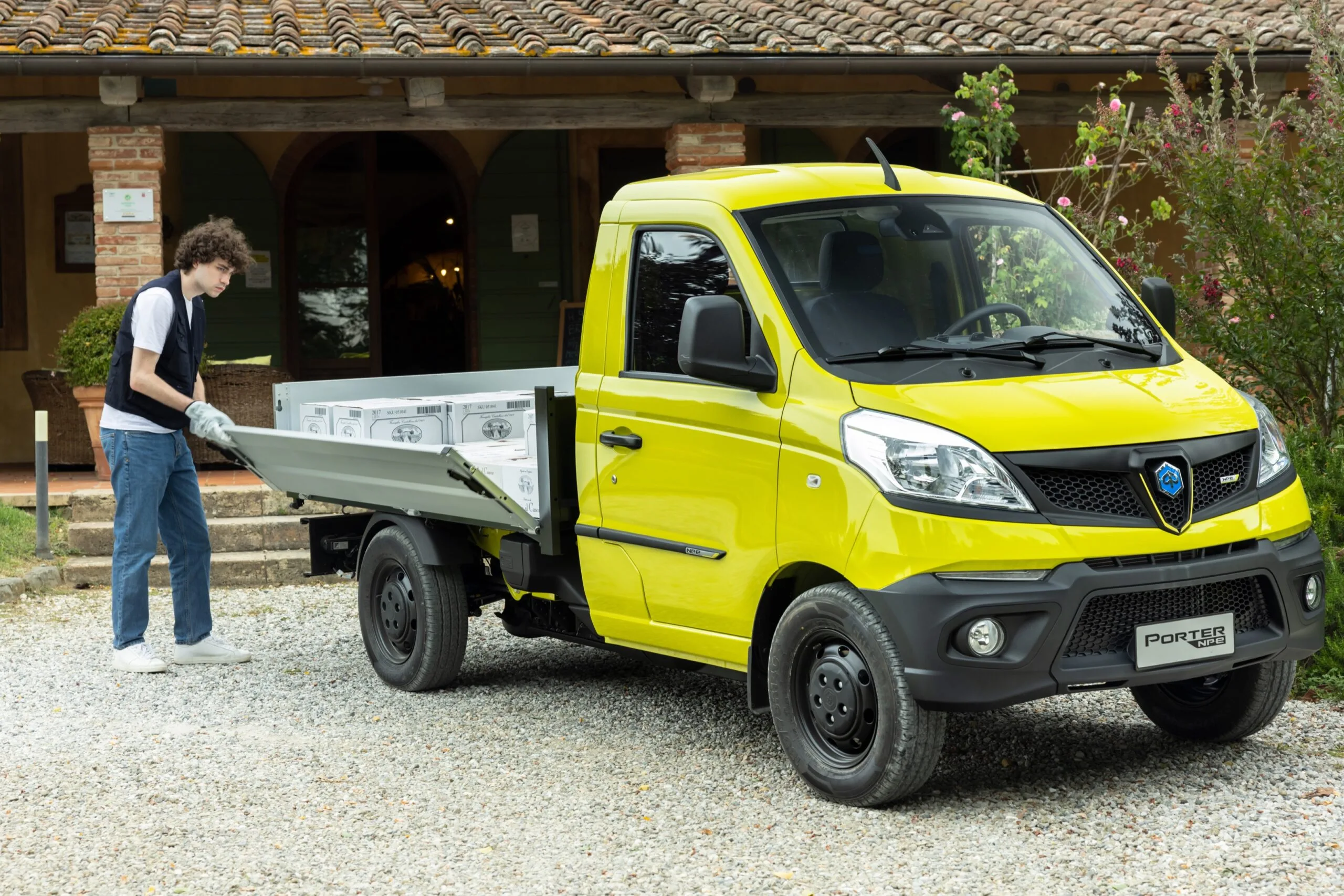 Piaggio Porter NPE: il nuovo city truck 100% elettrico per la mobilità urbana sostenibile