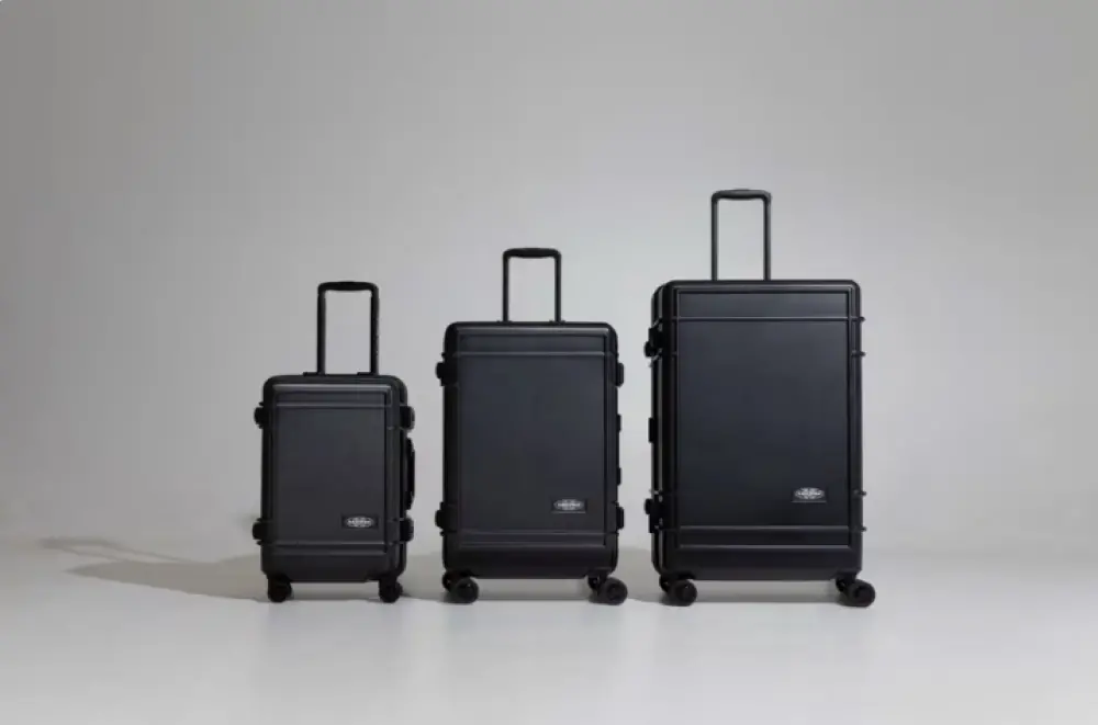 Eastpak lancia la nuova Resist'r Case: la valigia rigida che ridefinisce il viaggio moderno