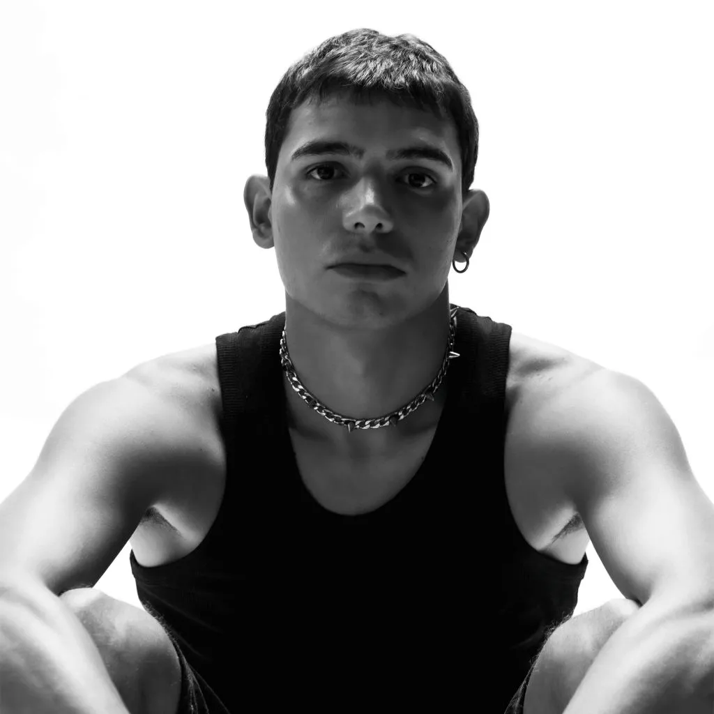 eroCaddeo: il 9 gennaio esce “scrivimi quando arrivi (punto)”