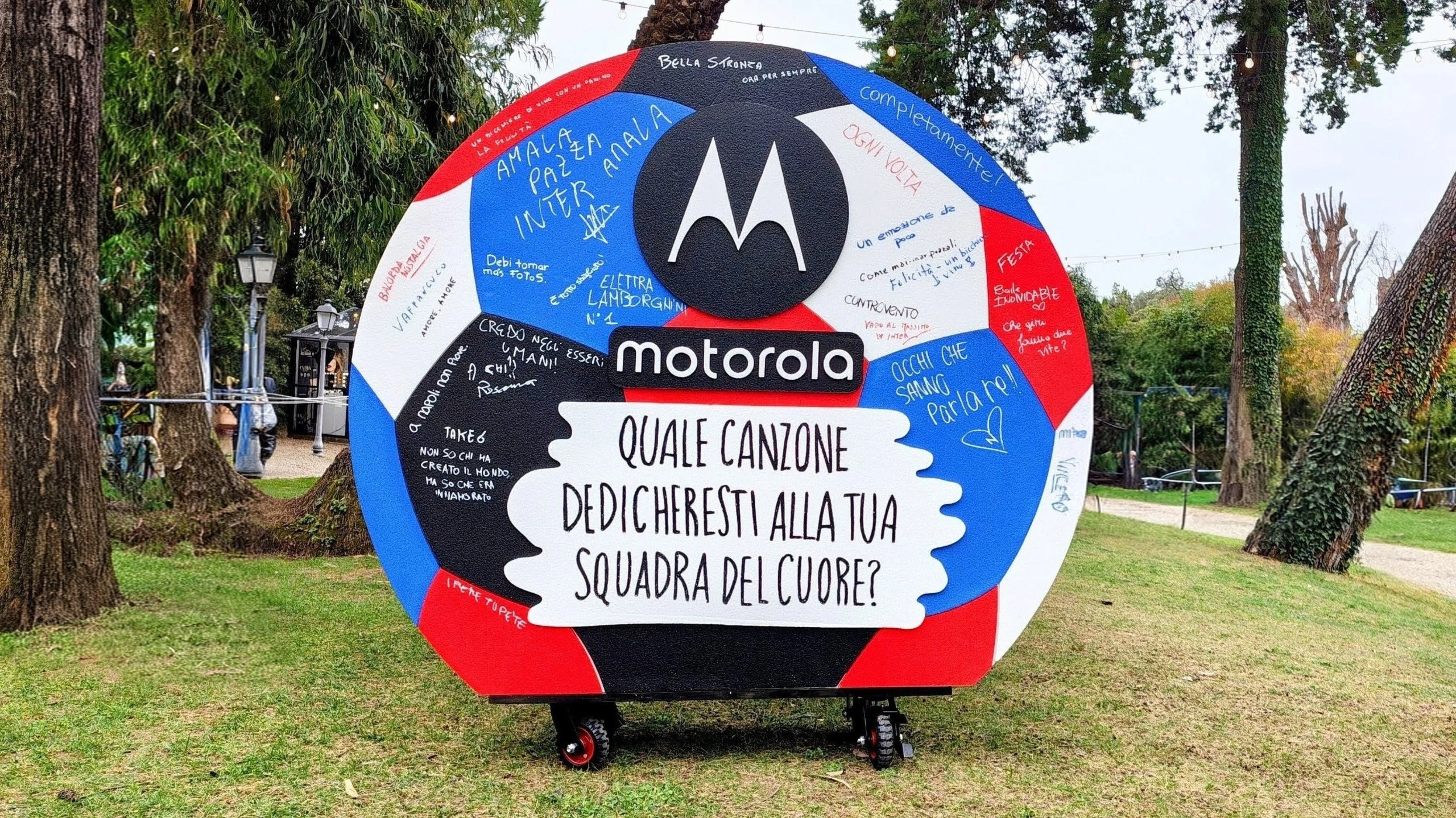 Motorola accende il Festival con le passioni degli italiani tra musica, calcio e arte