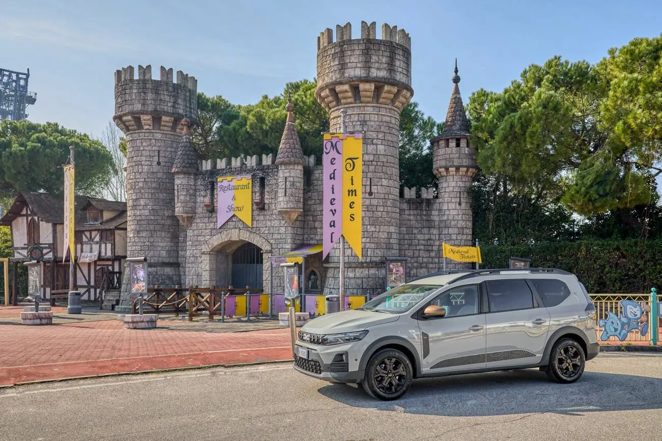 Dacia Jogger Hybrid 155: efficienza e piacere di guida in viaggio verso il Lago di Garda