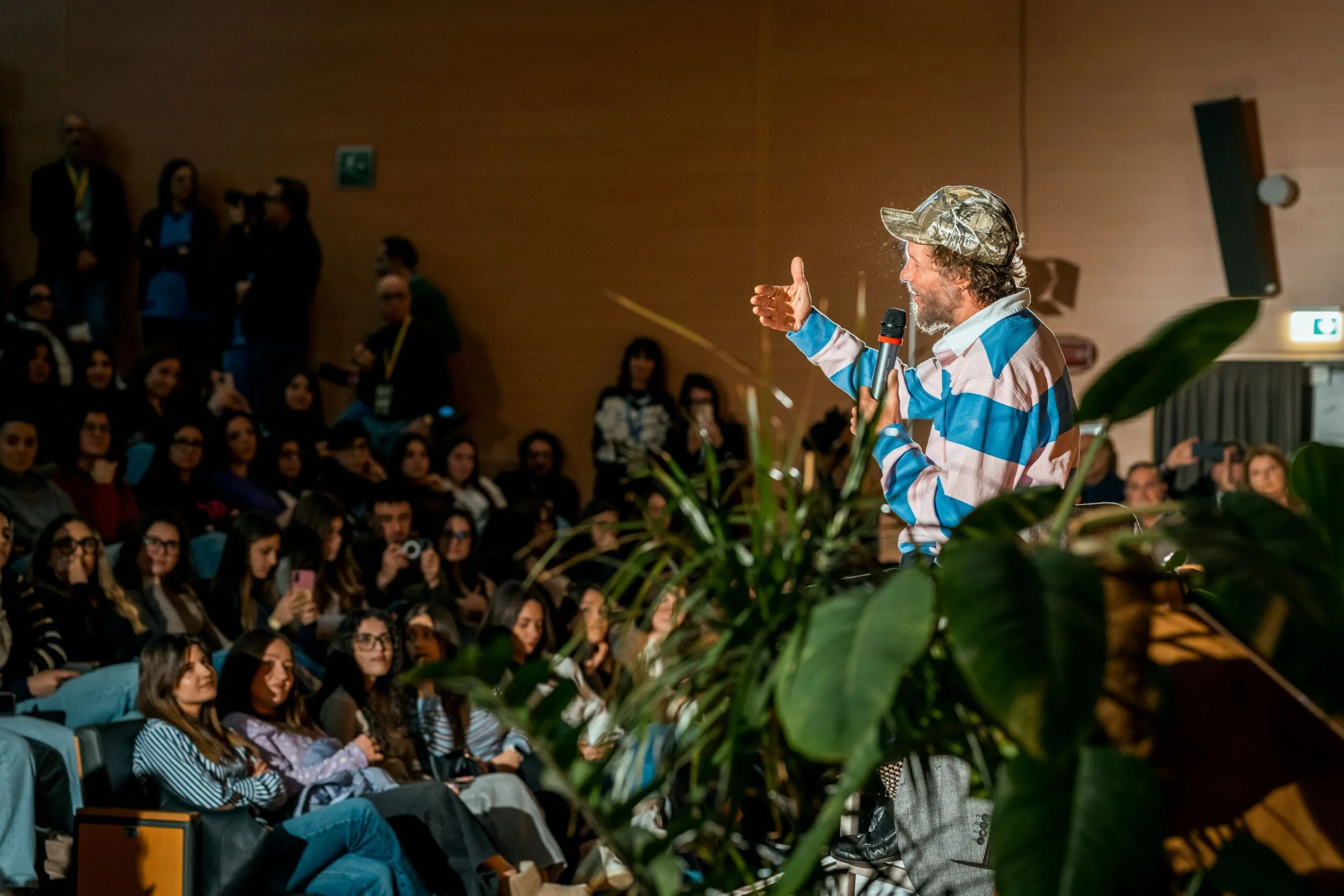 Jovanotti incontra gli studenti dell’Università Magna Graecia e annuncia il ritorno in Calabria con il Jova Summer Party