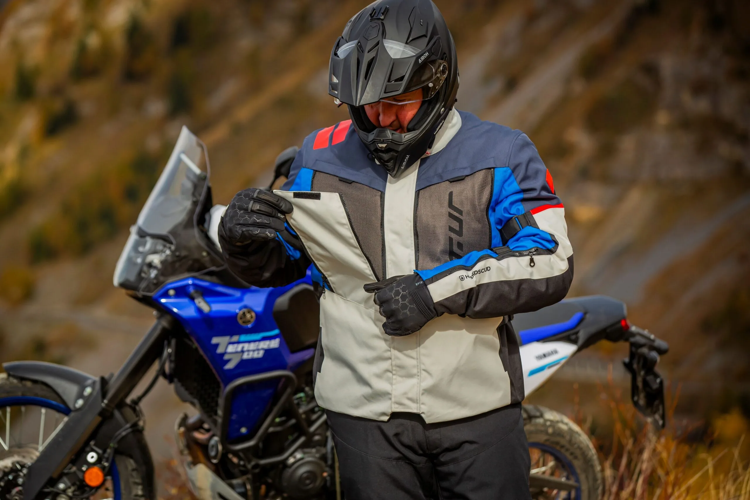 T.ur Iceland Hydroscud: la giacca da moto perfetta per il touring e l’adventure riding in ogni condizione