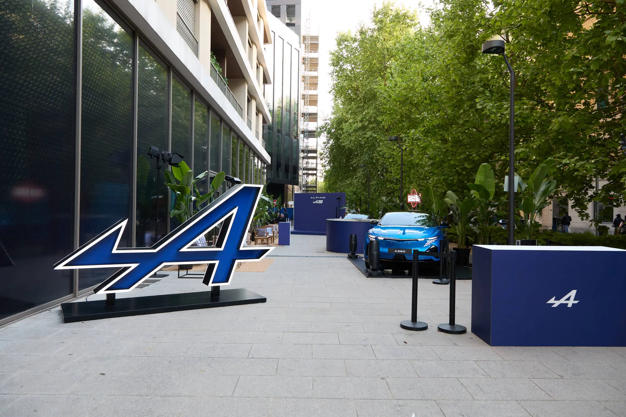 Alpine A390 protagonista alla Milano Design Week tra arte e innovazione
