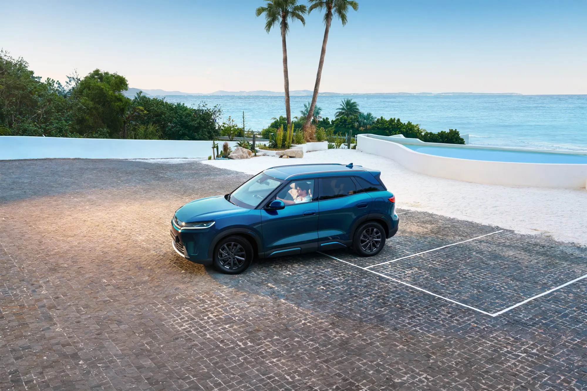 BYD ATTO 2 DM-i: il nuovo SUV compatto super ibrido punta al mercato italiano con 1.000 km di autonomia