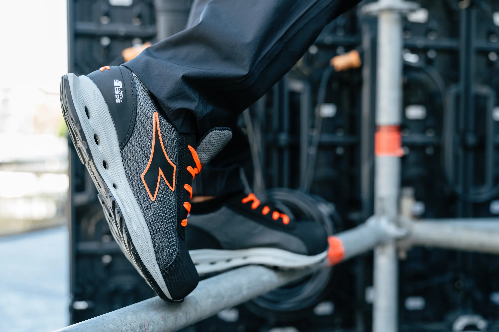 Diadora Utility svela la nuova Glove A.Box al Concertone del Primo Maggio 2026