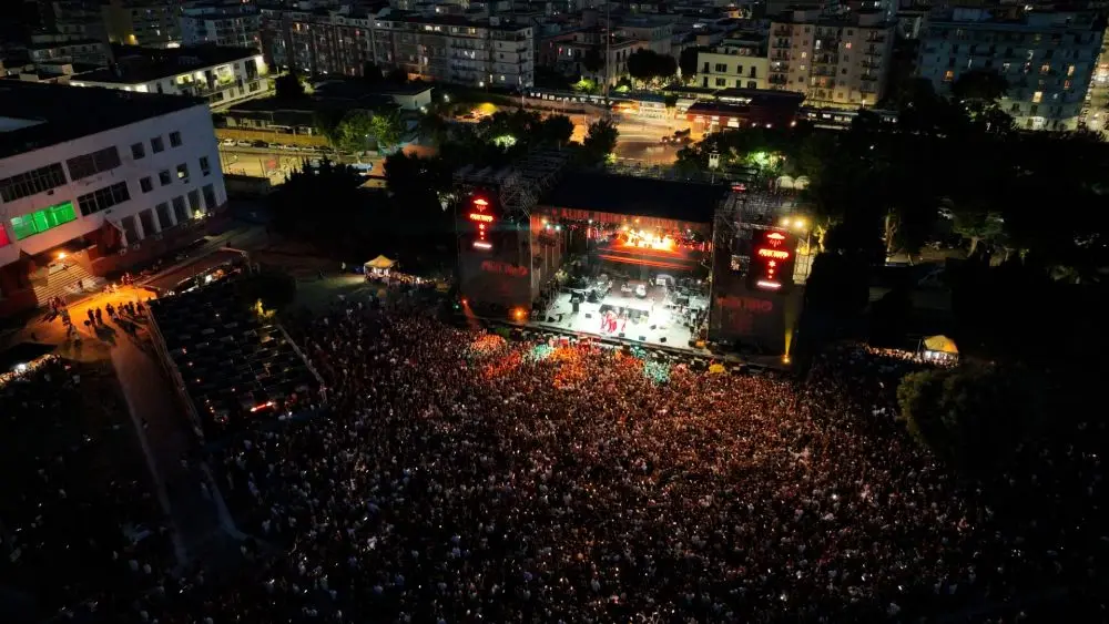 Ex Base NATO di Napoli: rinascita culturale con la grande festa Nostalgia 90