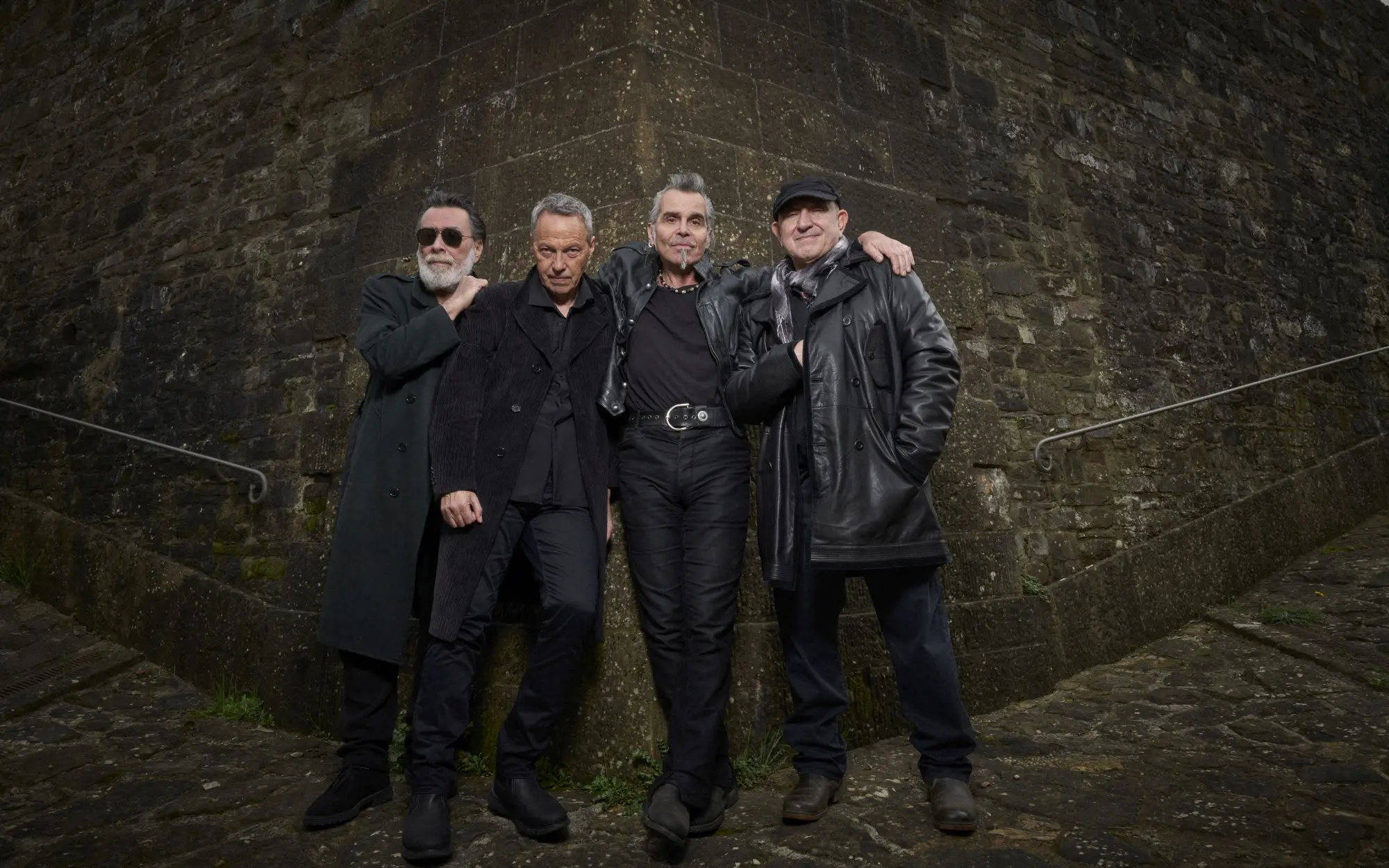 Litfiba: pubblicata dopo 40 anni la title track segreta "17 Re", parte il tour evento