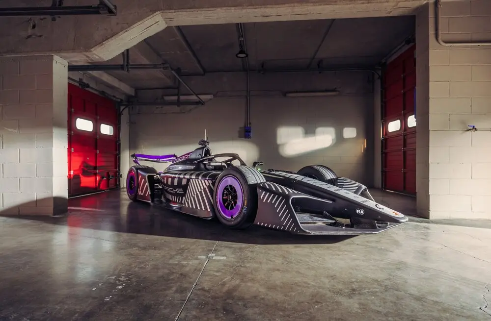 Porsche 975 RSE: la nuova regina elettrica della Formula E con 600 kW e trazione integrale