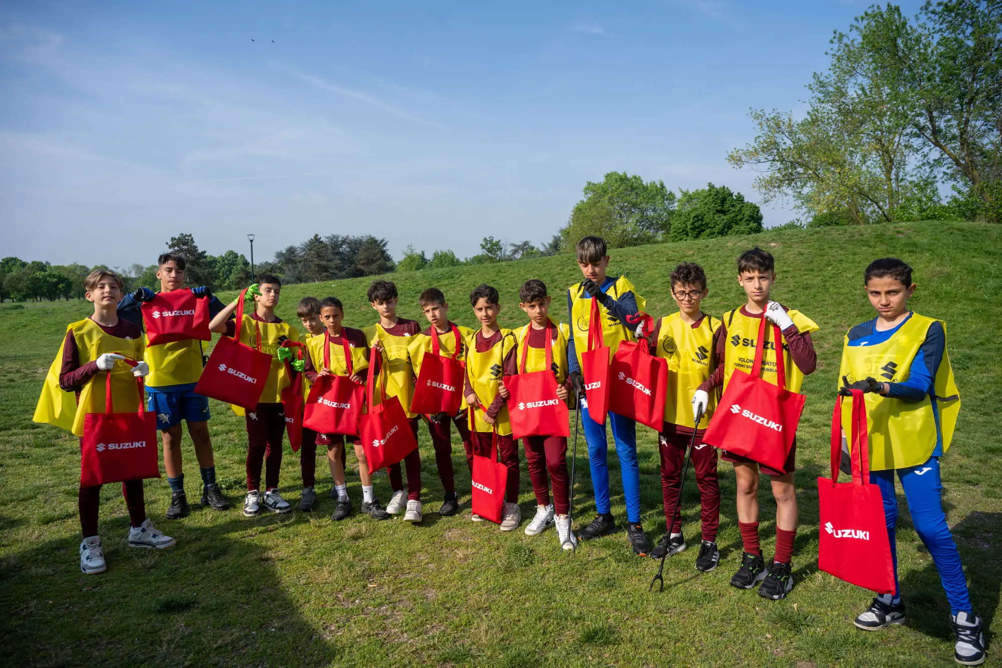 A Torino raccolti 100 kg di rifiuti: successo per Suzuki Save The Green