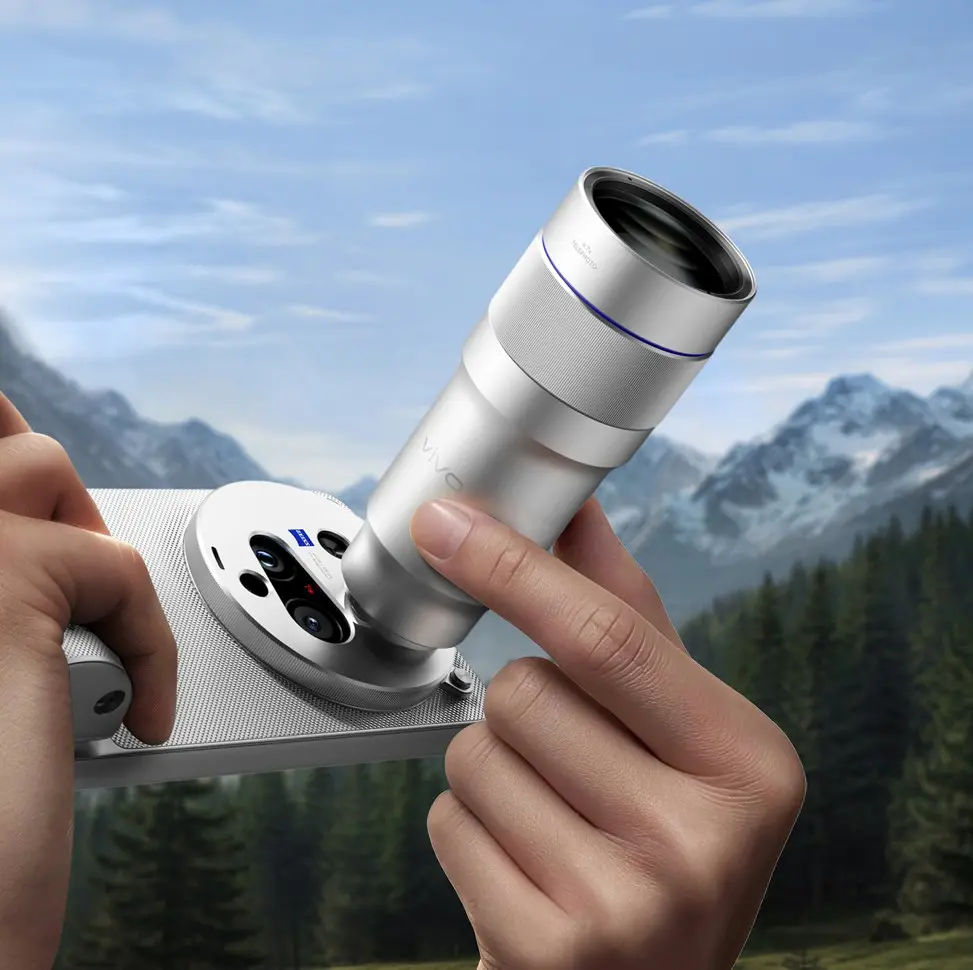 vivo X300 Ultra arriva in Italia: fotocamere ZEISS e prestazioni top per creator professionisti