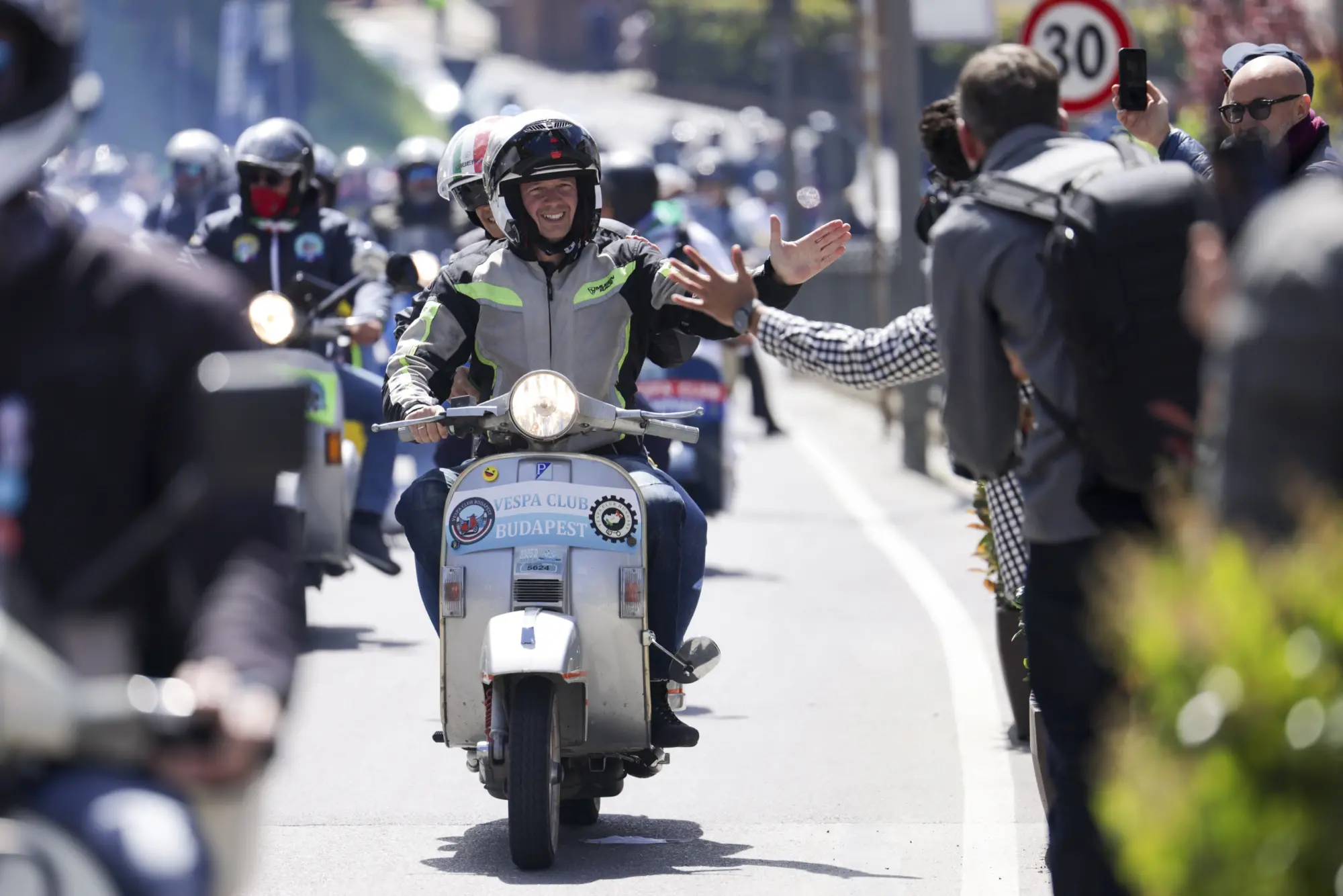 Vespa celebra 80 anni: a Roma il più grande raduno mondiale dal 25 al 28 giugno 2026