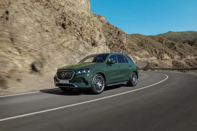 Mercedes-AMG GLE 53 e GLE 53 HYBRID: potenza, tecnologia e prezzi annunciati