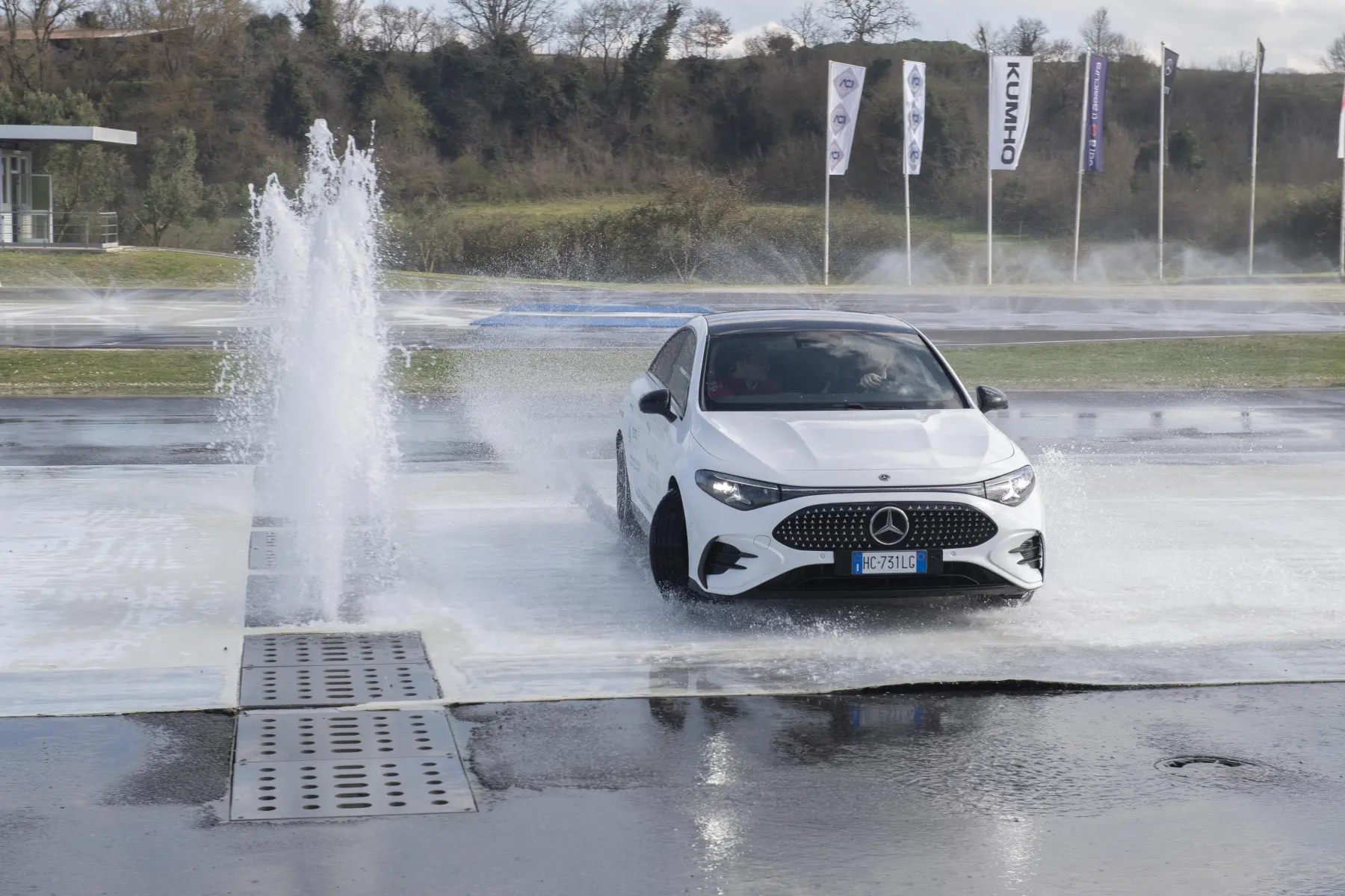 Mercedes-Benz e ACI-SARA Vallelunga portano la sicurezza stradale tra i banchi di scuola