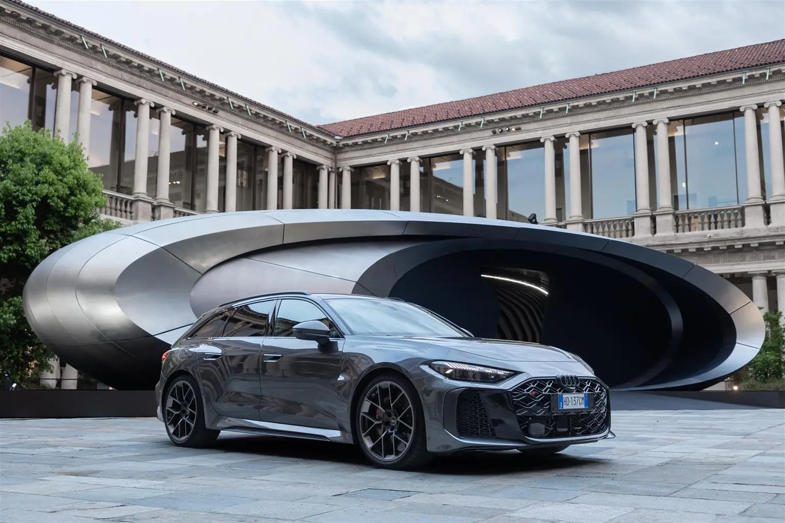 Audi protagonista tra FuoriSalone e FuoriConcorso Como con la passione per la performance