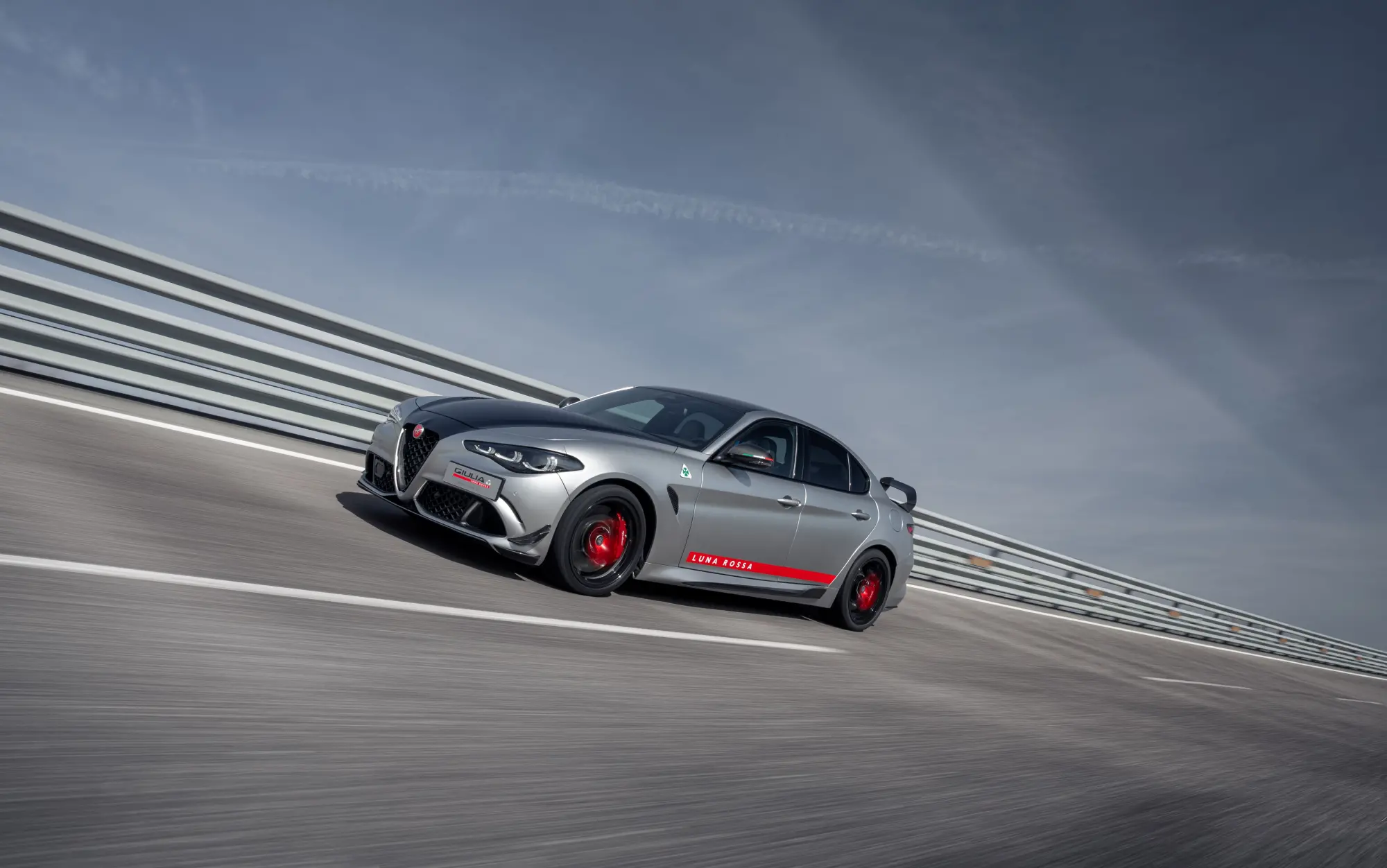 Giulia Quadrifoglio Luna Rossa: debutto su pista a Balocco per la serie limitata da sogno