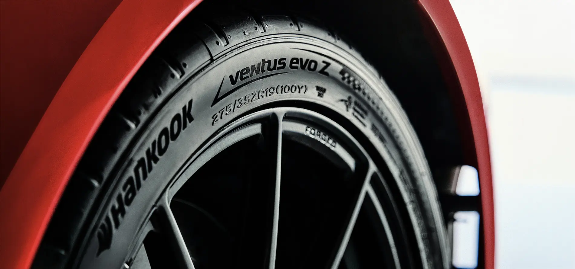 Hankook Ventus evo Z, il nuovo pneumatico Super Sport per strada e pista