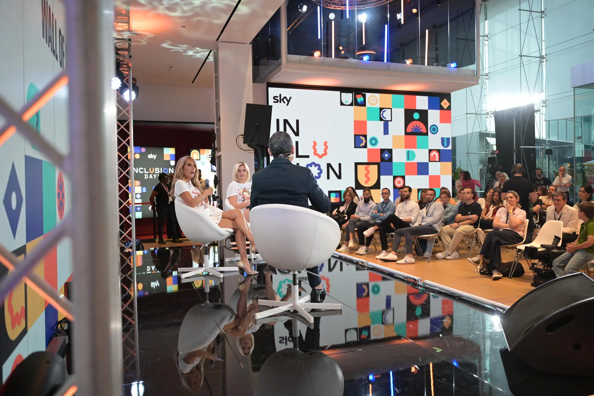 Jo Squillo e Michelle Masullo protagoniste agli Sky Inclusion Days con Wall of Dolls