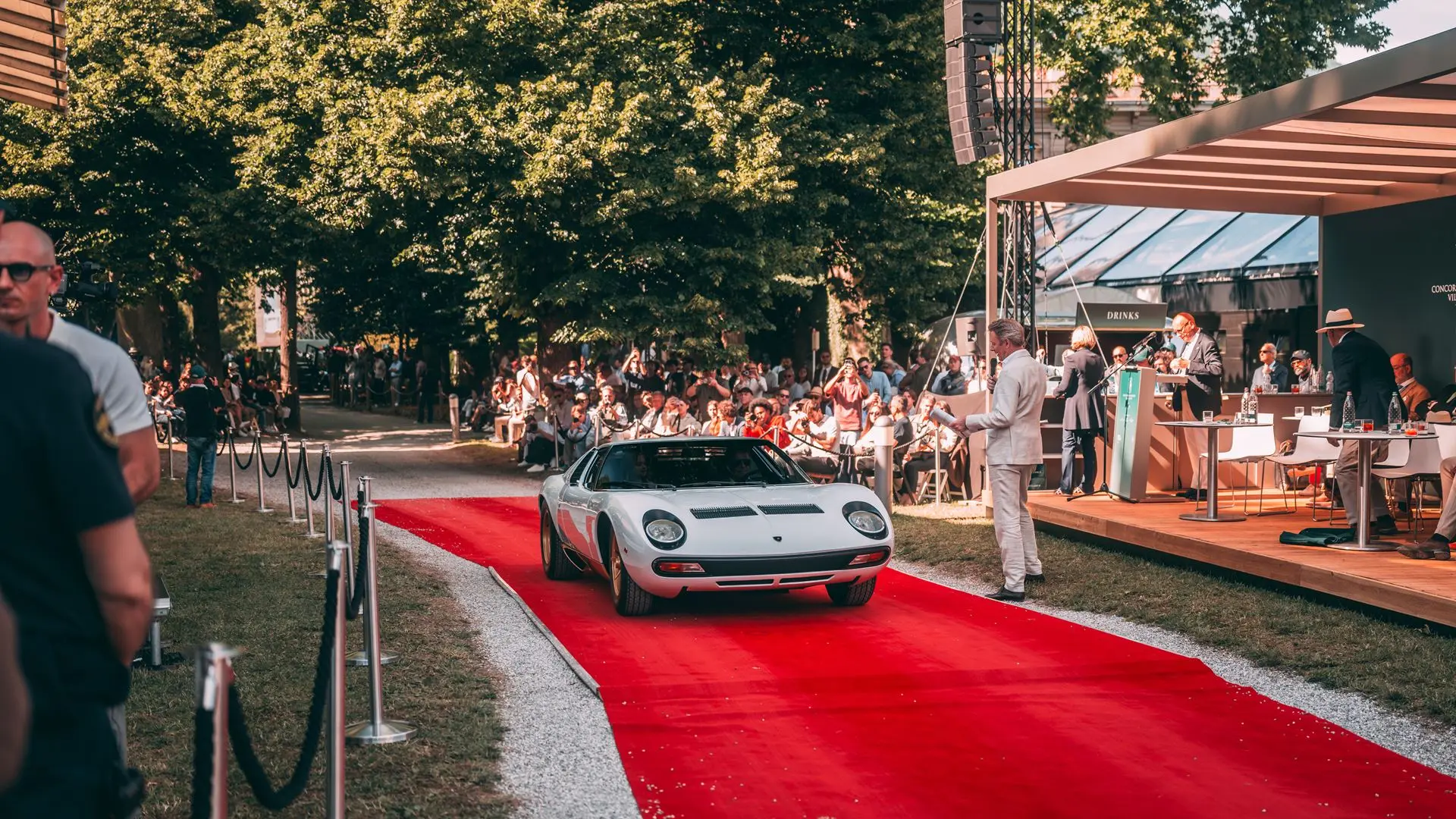 Lamborghini Miura SV trionfa alla Classe G: omaggio all'epoca delle GT