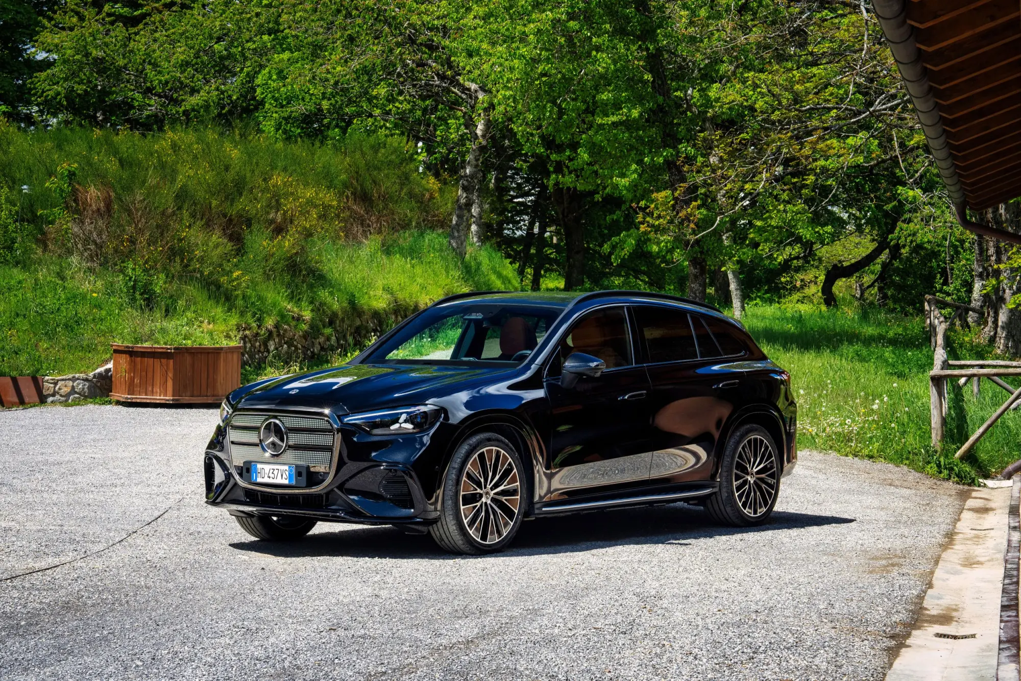 Nuova Mercedes-Benz GLC elettrica: record storico di ordini nei primi 100 giorni