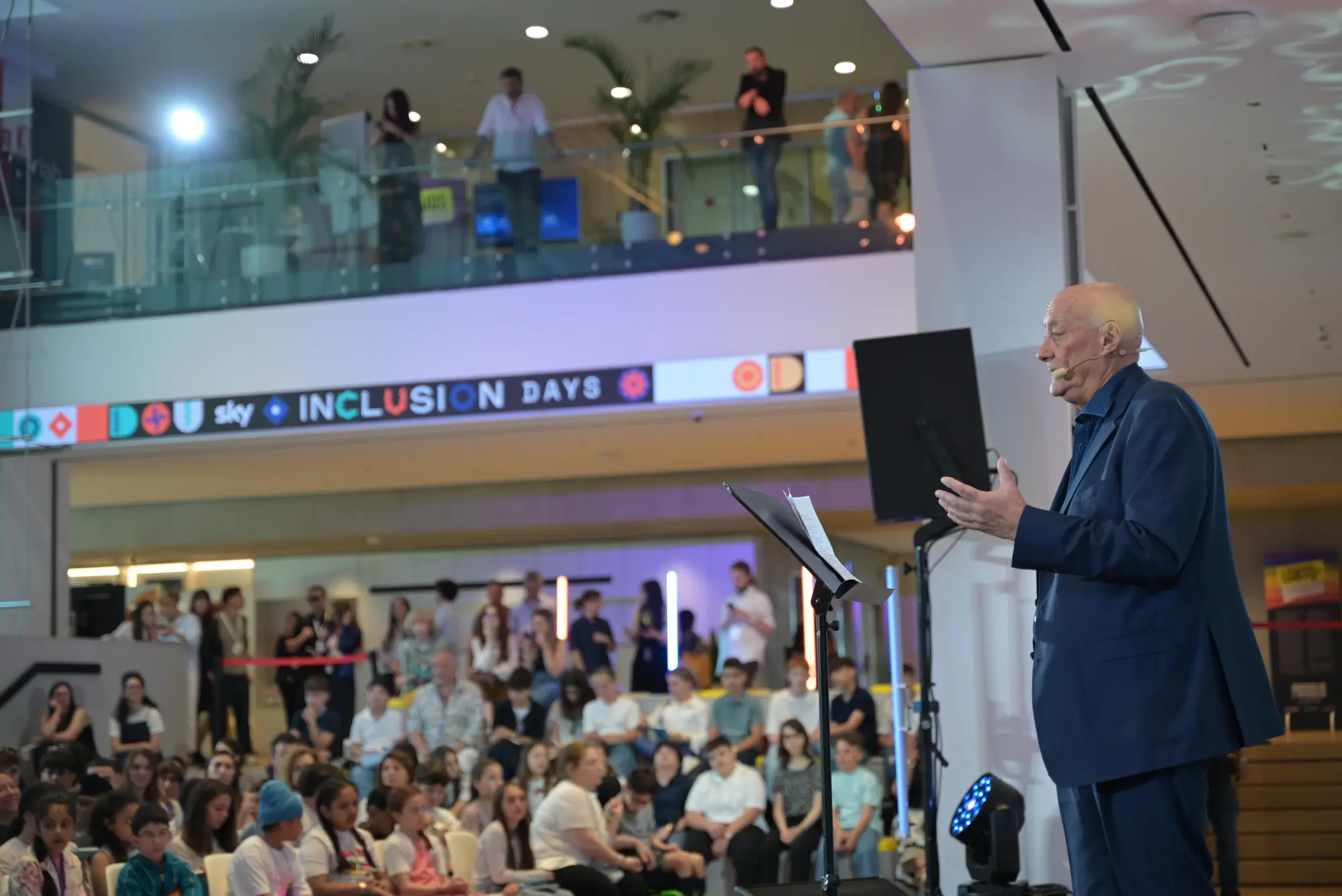 Stefano Nazzi riflette sul ruolo del giornalismo nei casi di cronaca agli Sky Inclusion Days